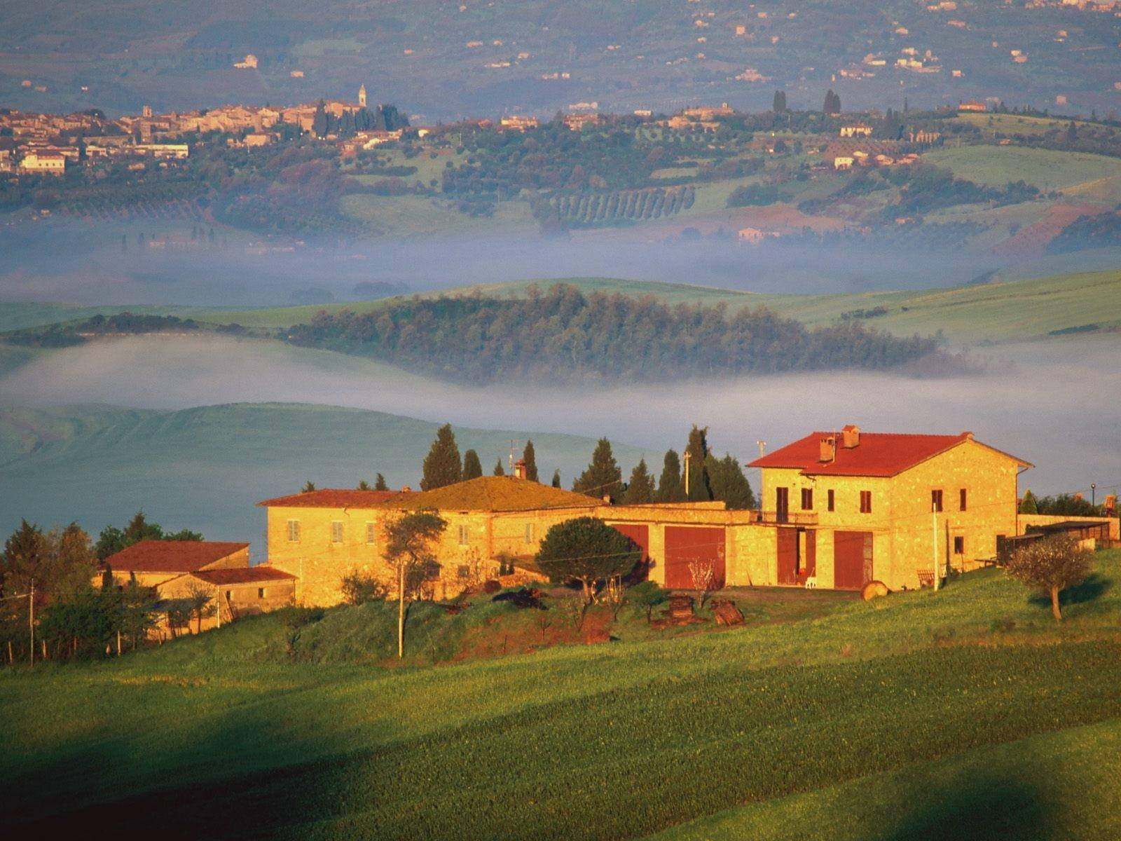 Tuscany, golden stone farmhouse, rolling green hills, HD Desktop Wallpaper