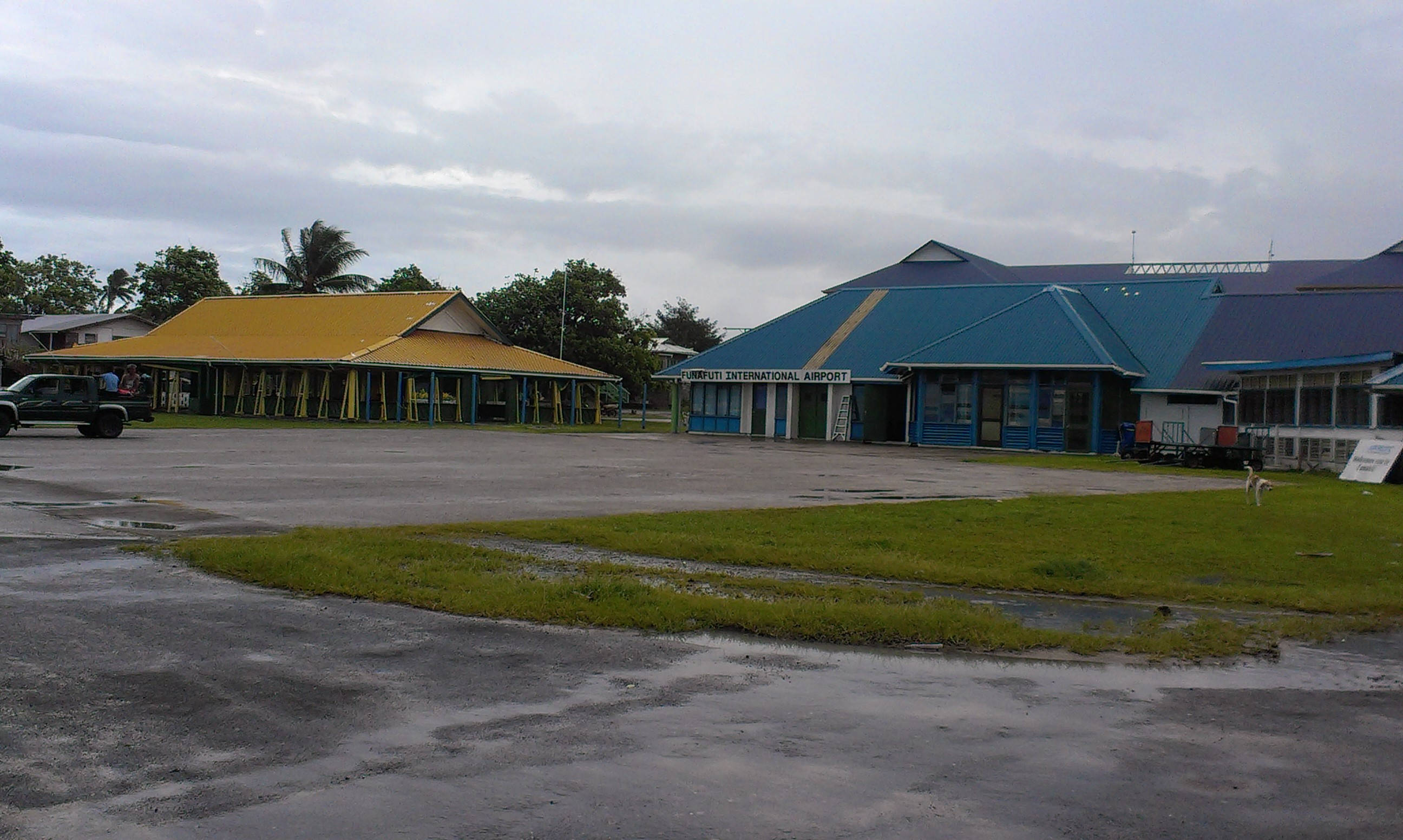 Tuvalu, colorful houses, blue and yellow roofs, 2K Desktop Wallpaper