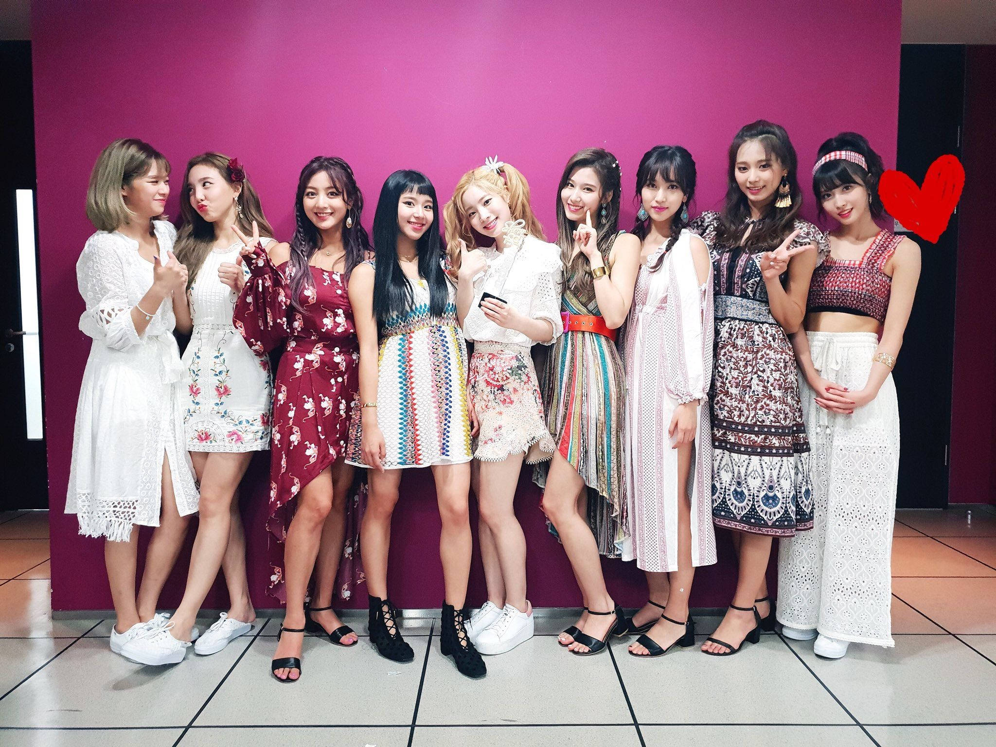 Twice, retro outfits, colorful patterned outfits, Full HD Desktop Wallpaper