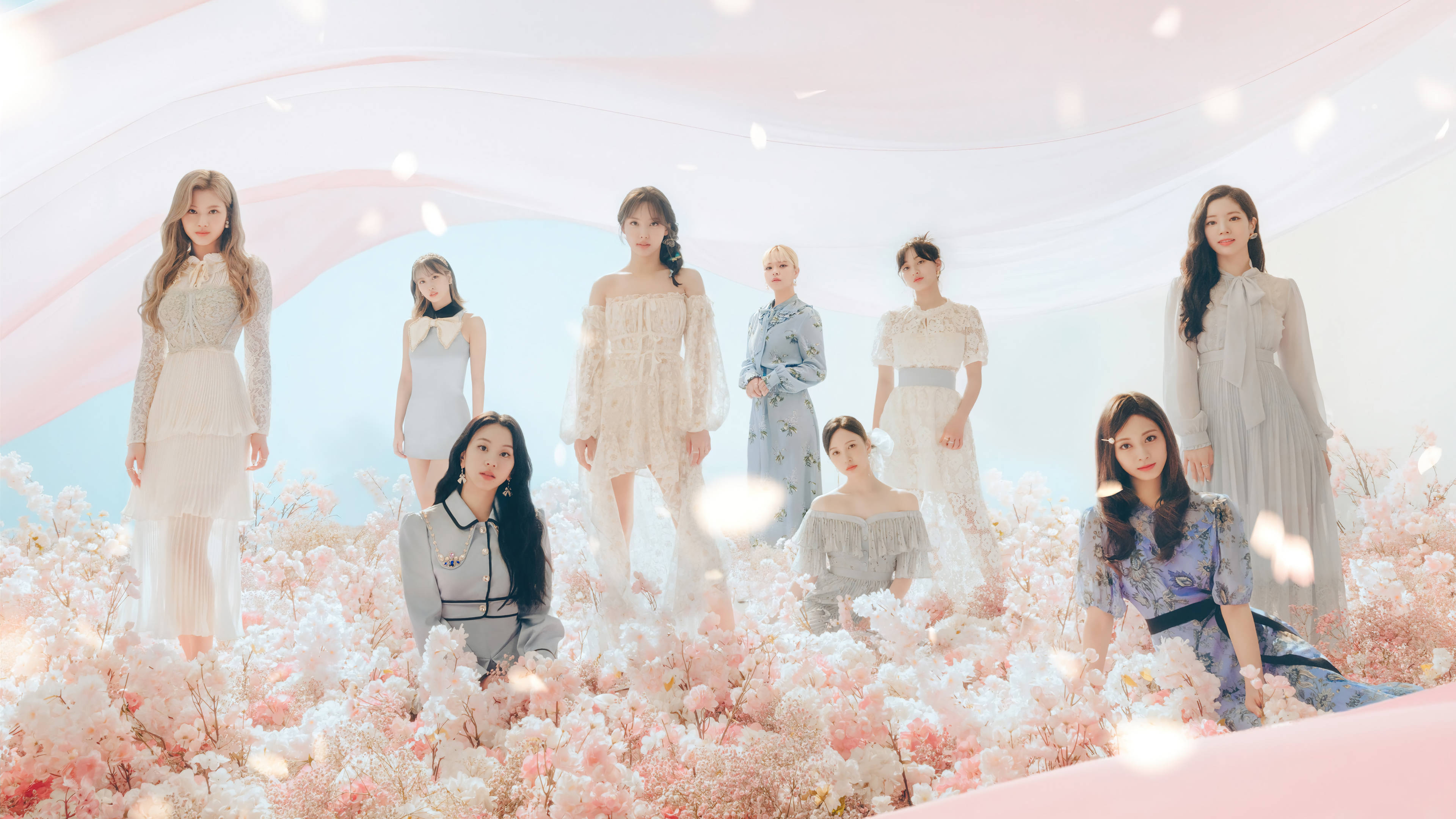 Twice, dreamy flower garden, soft pink and white blossoms, 4K Desktop Wallpaper