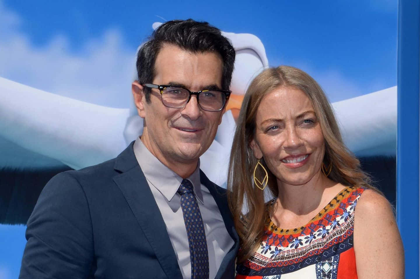 Ty Burrell, glasses, suit, HD Desktop Wallpaper