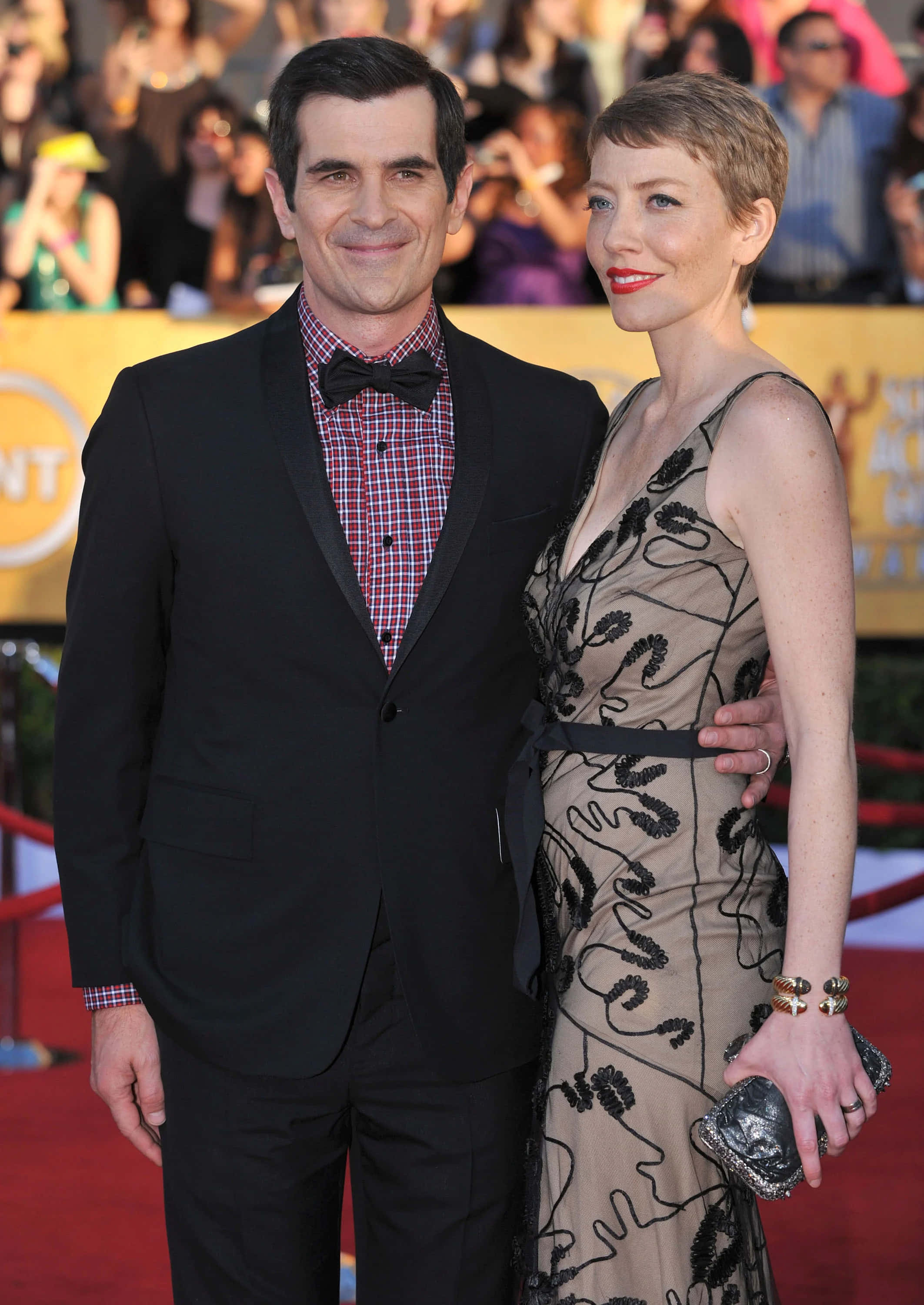 Ty Burrell, black tuxedo, bow tie, 2K Phone Wallpaper