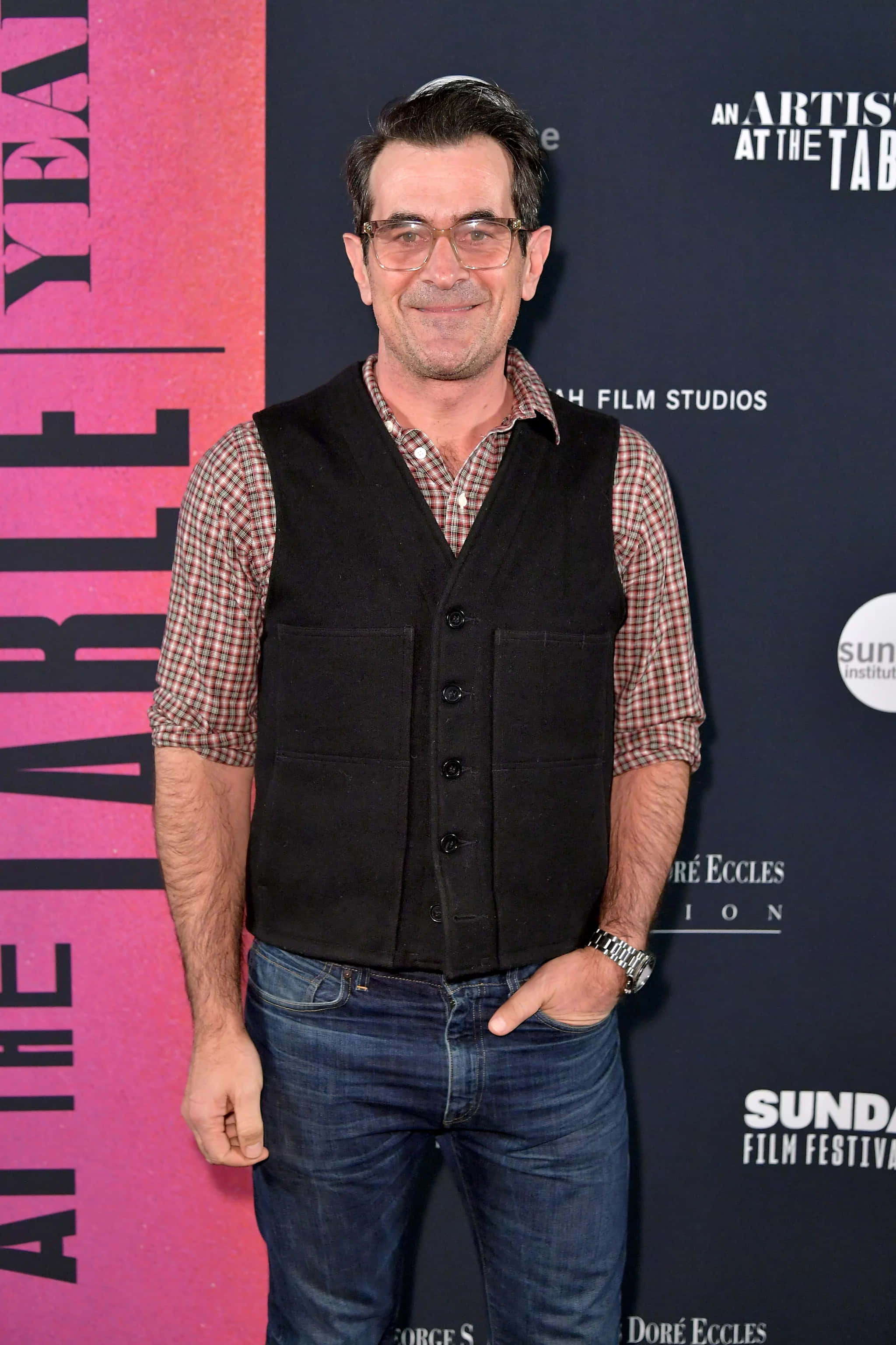 Ty Burrell, black vest, glasses, 2K Phone Wallpaper