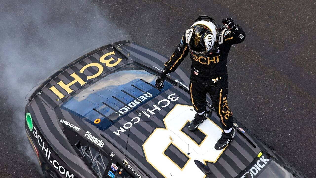 Tyler Reddick, number 8 car, black and gold gear, HD Desktop Wallpaper