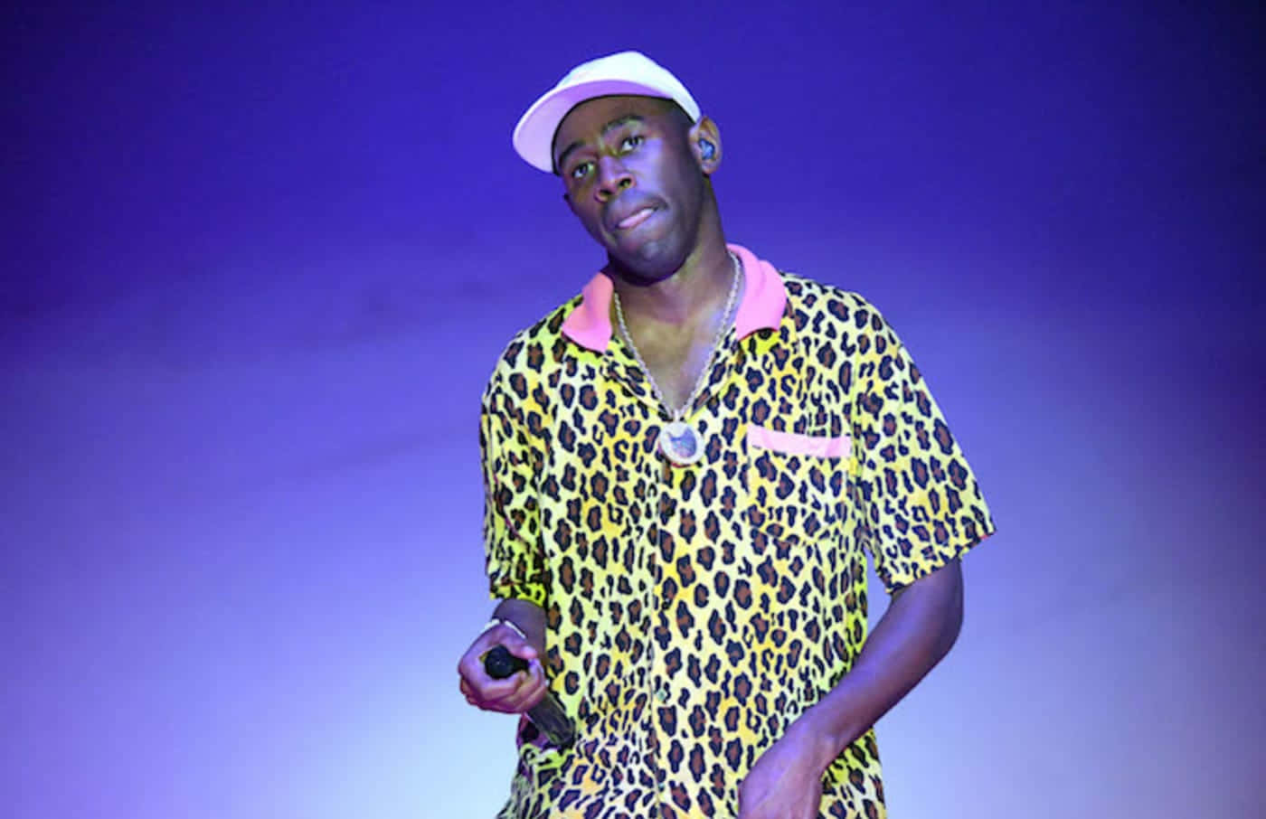 leopard print shirt, bright yellow, white cap, HD Desktop Wallpaper