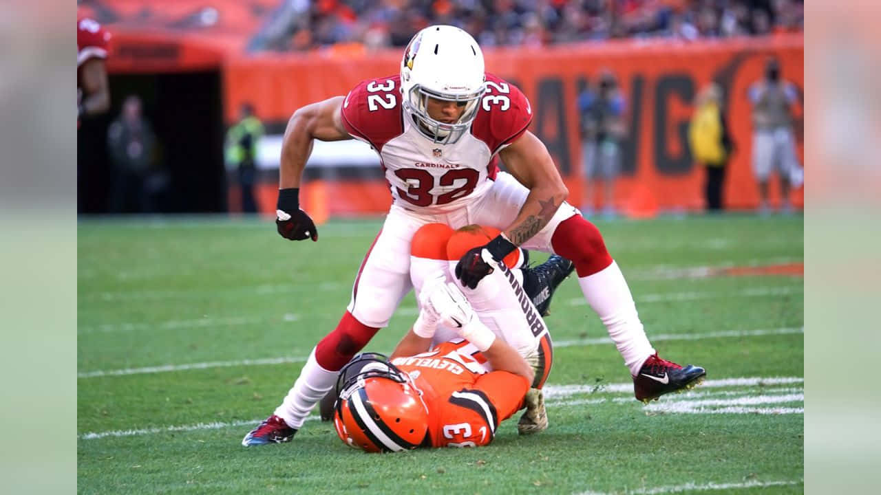 Tyrann Mathieu, red and white uniform, orange opponent, HD Desktop Wallpaper