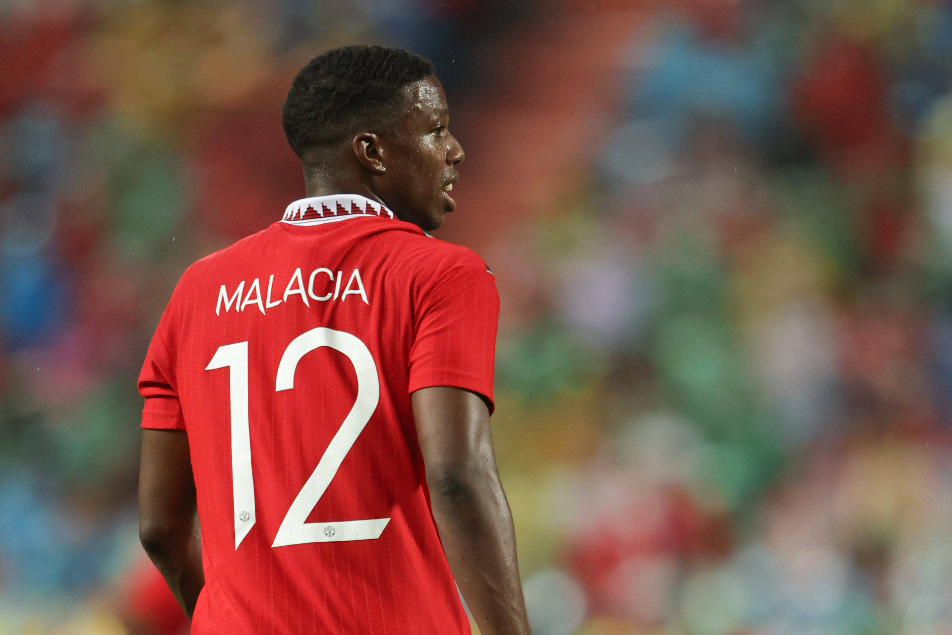 Tyrell Malacia, Jersey 12, red jersey, Full HD Desktop Wallpaper