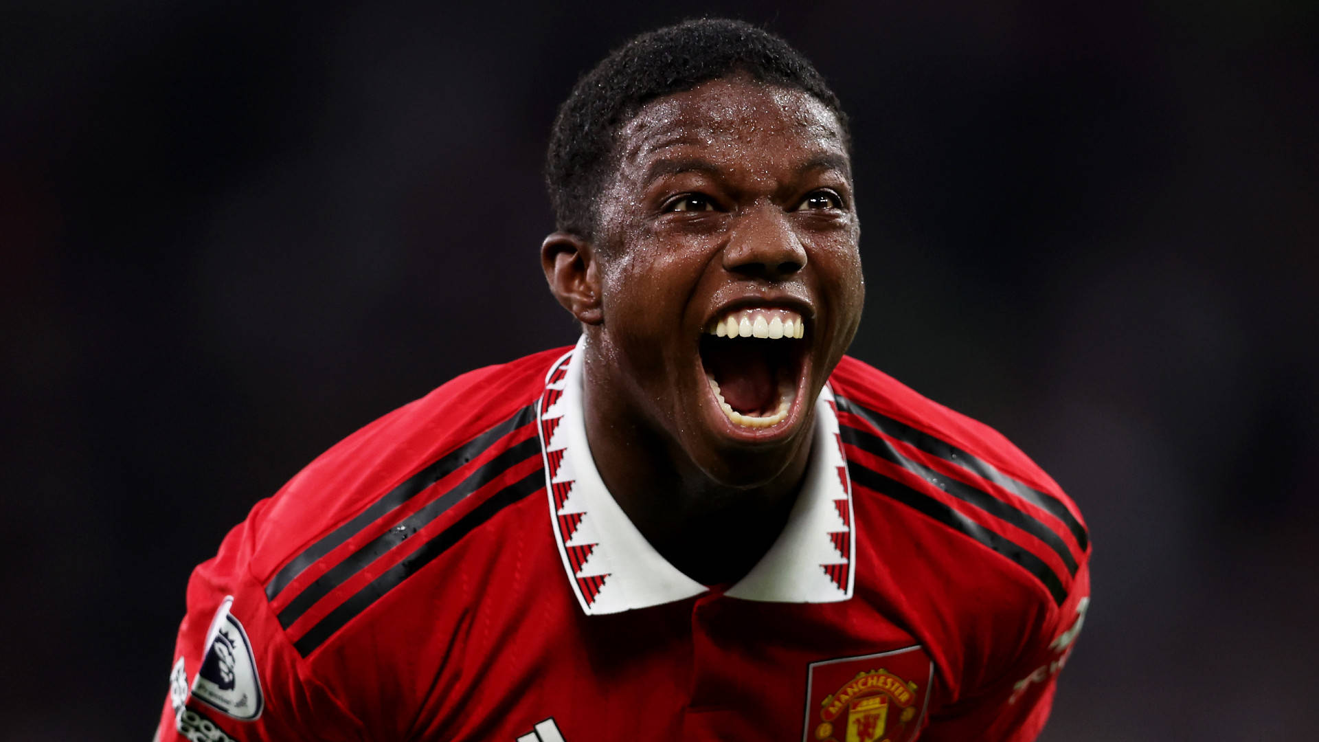 Tyrell Malacia, red Manchester United jersey, screaming, Full HD Desktop Wallpaper