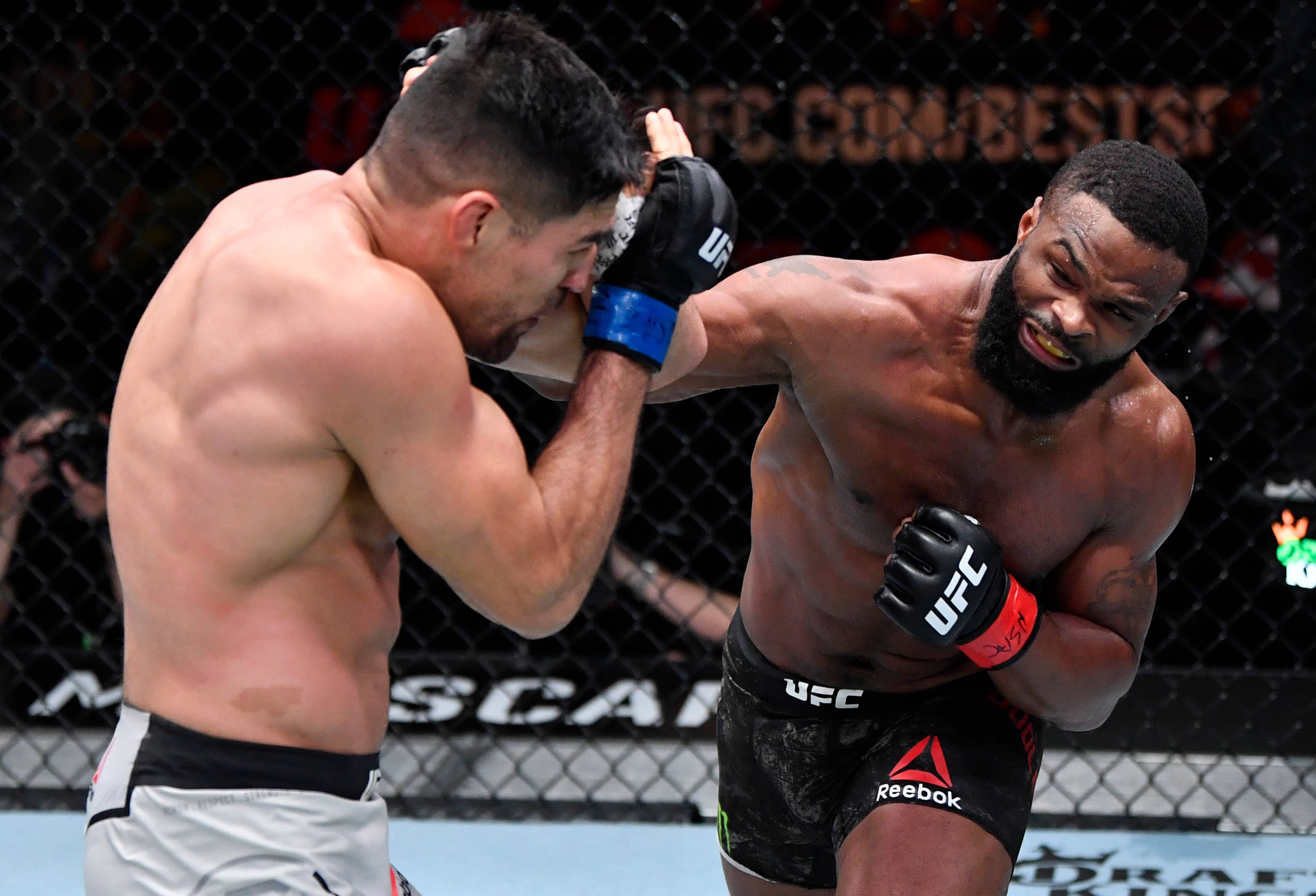 Tyron Woodley, MMA fighters, cage match, 2K Desktop Wallpaper