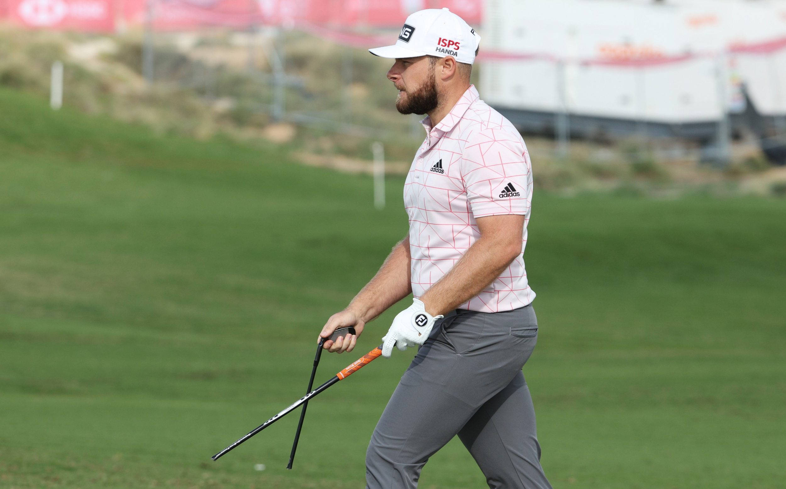 Tyrrell Hatton, pink patterned shirt, white cap, Full HD Desktop Wallpaper