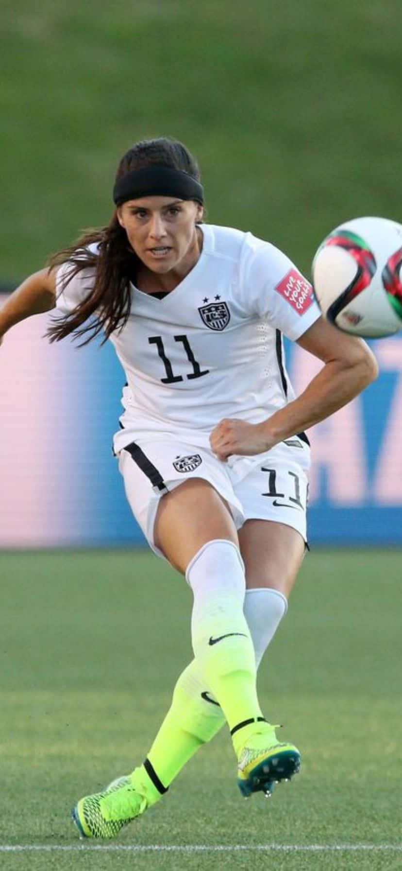 U S W N T, player in action, white US national team jersey number 11, HD Phone Wallpaper