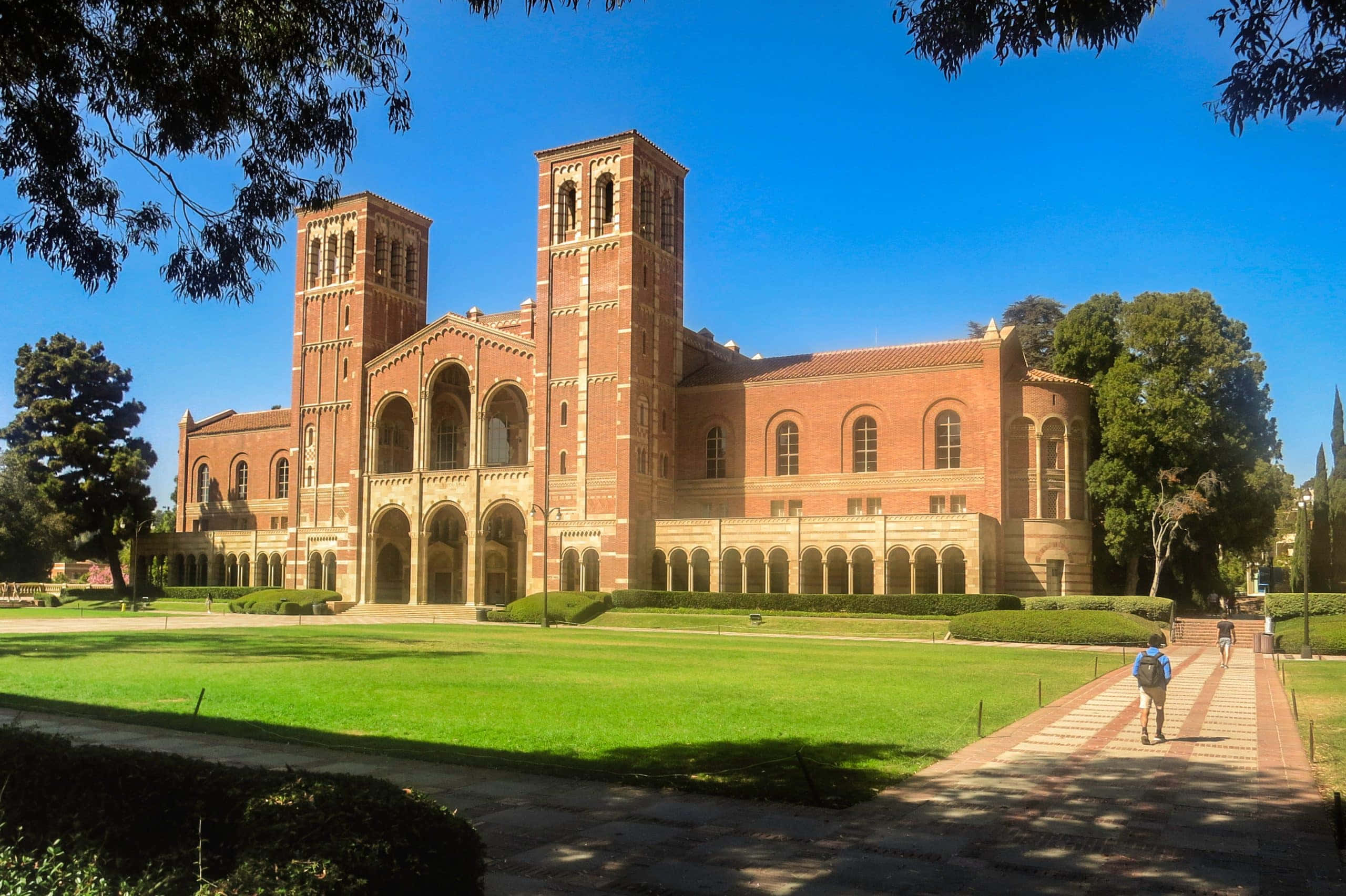 Ucla Campus, red brick, twin towers, 2K Desktop Wallpaper