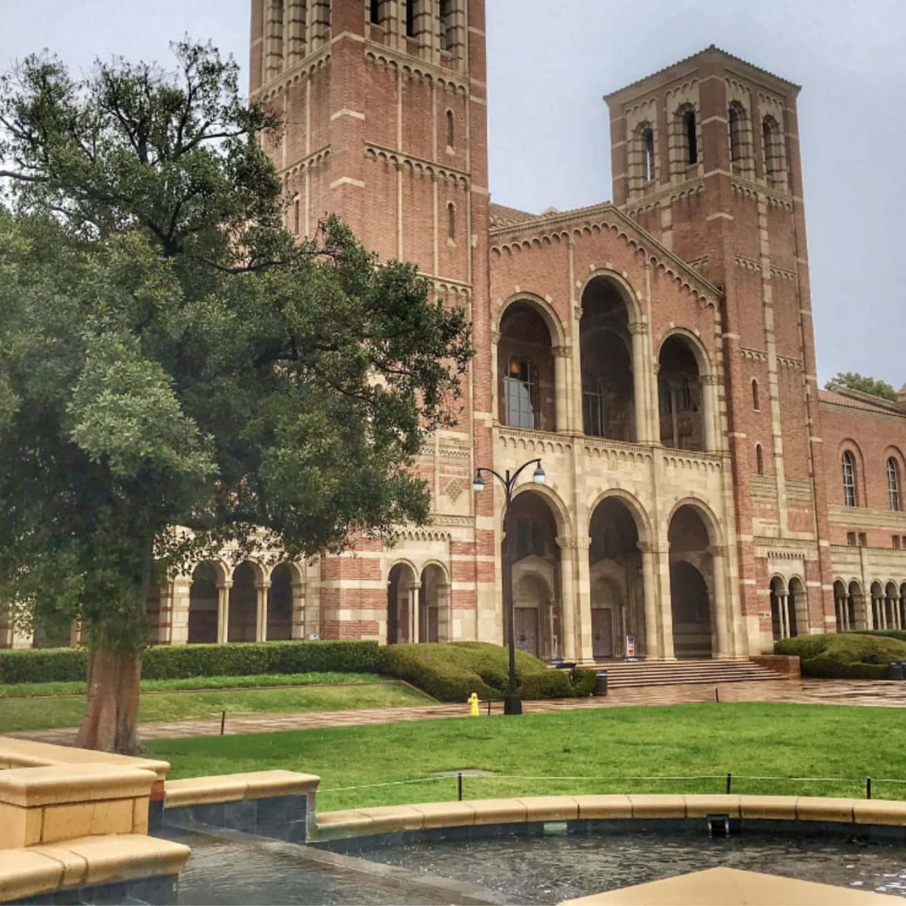Ucla Campus, brick university building, arched colonnades, HD Desktop Wallpaper