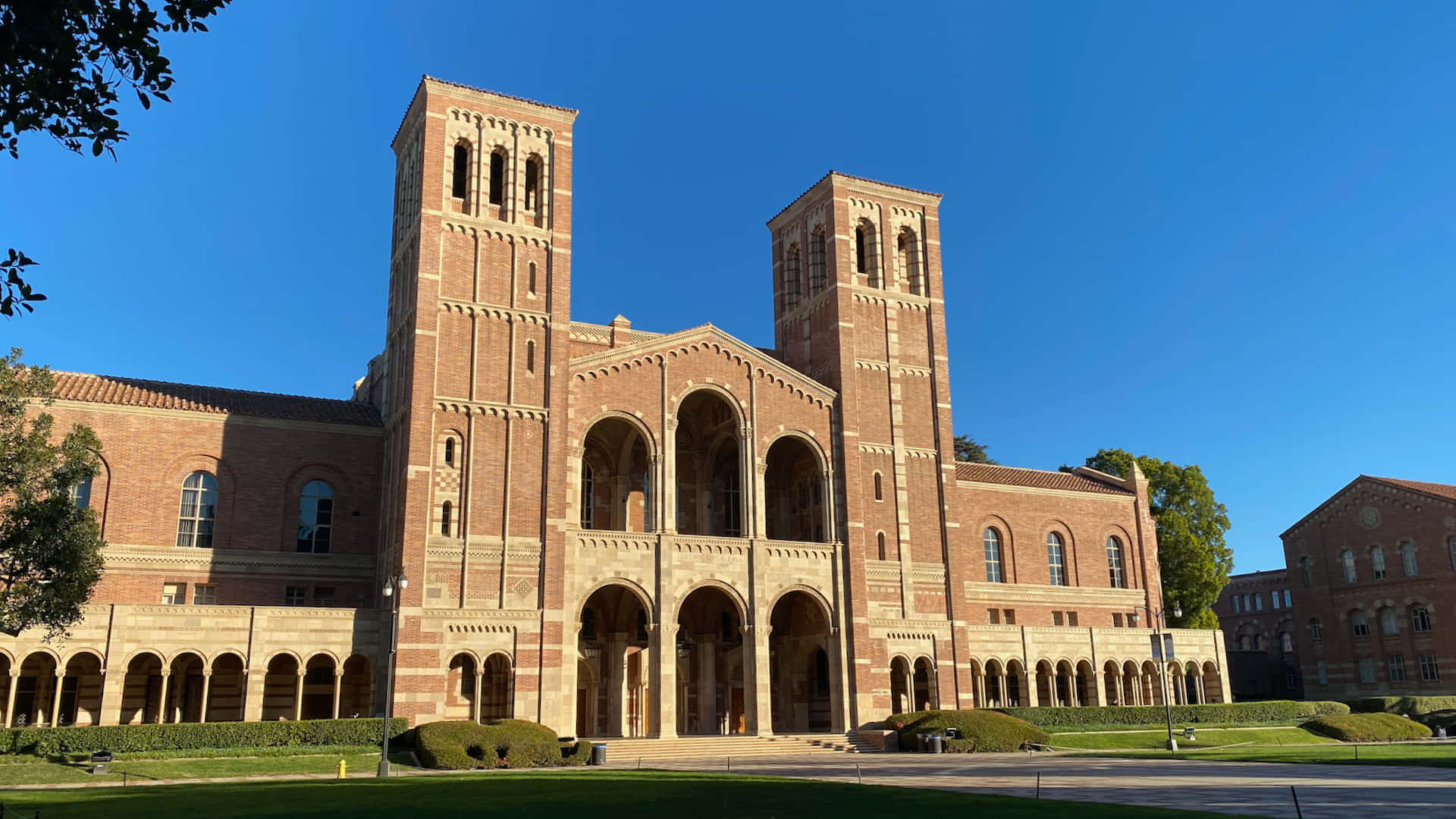 Ucla Campus, red brick, twin towers, Full HD Desktop Wallpaper