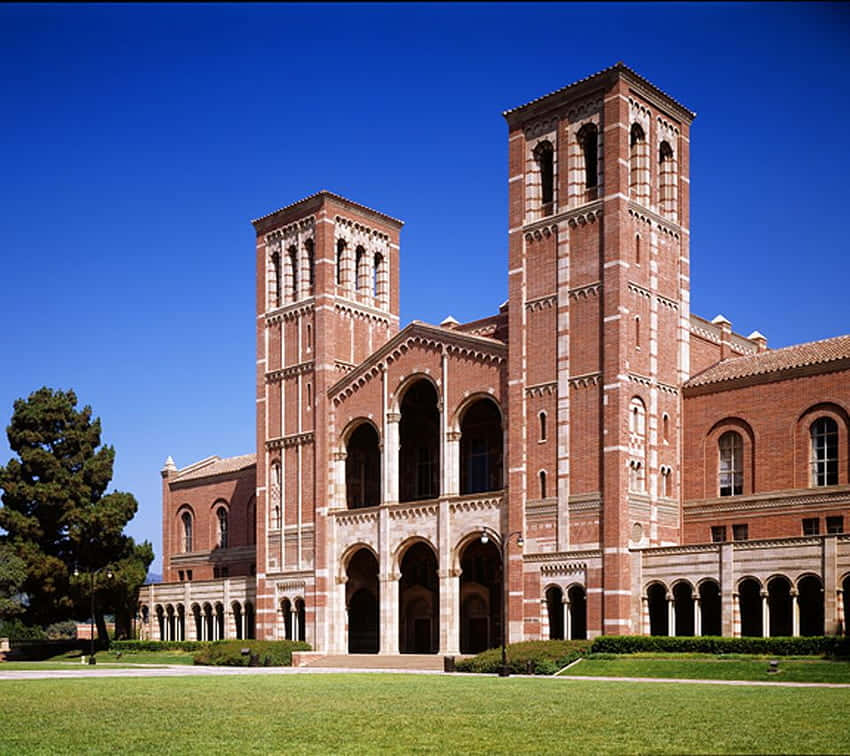 UCLA Campus, red brick university building, twin towers, SD Desktop Wallpaper