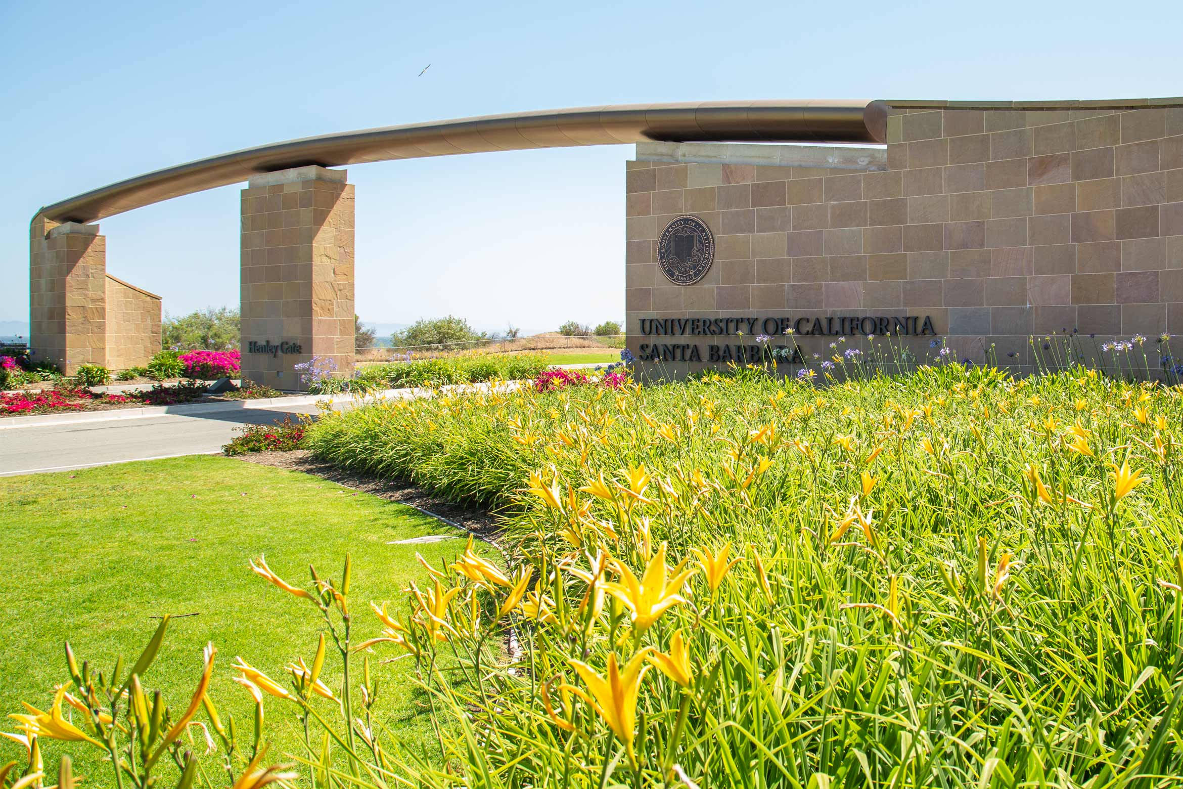 UCSB, campus entrance arches, stone archway, Full HD Desktop Wallpaper