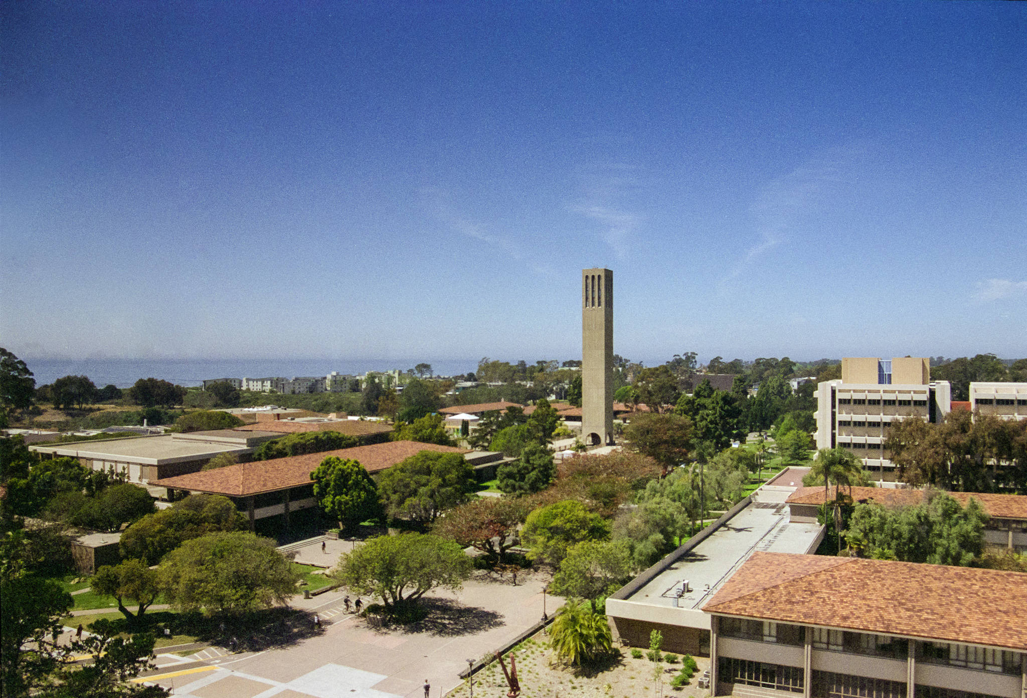 UCSB, clock tower, red-roofed buildings, Full HD Desktop Wallpaper
