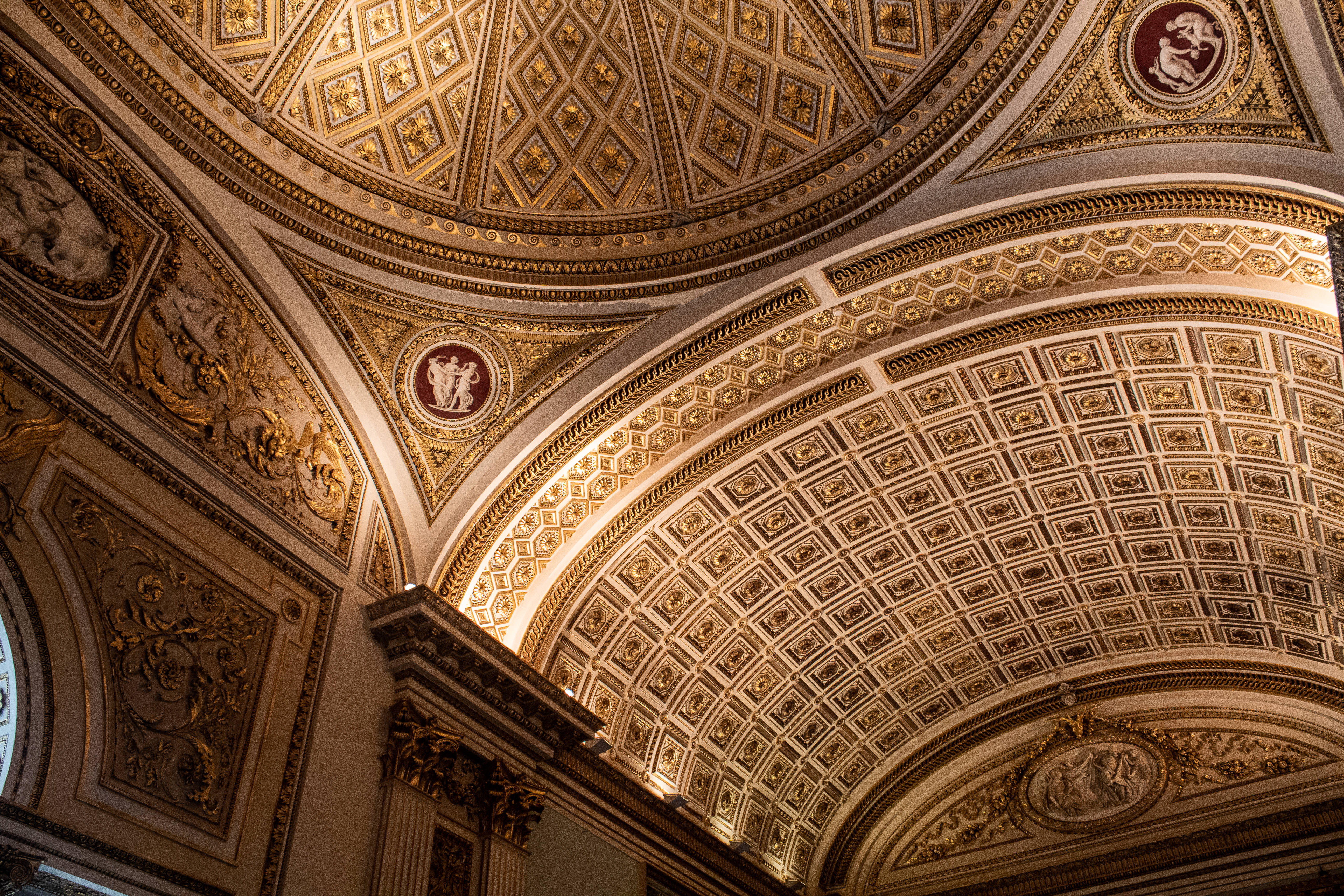 Uffizi Gallery, golden ceiling, intricate geometric patterns, 5K Desktop Wallpaper