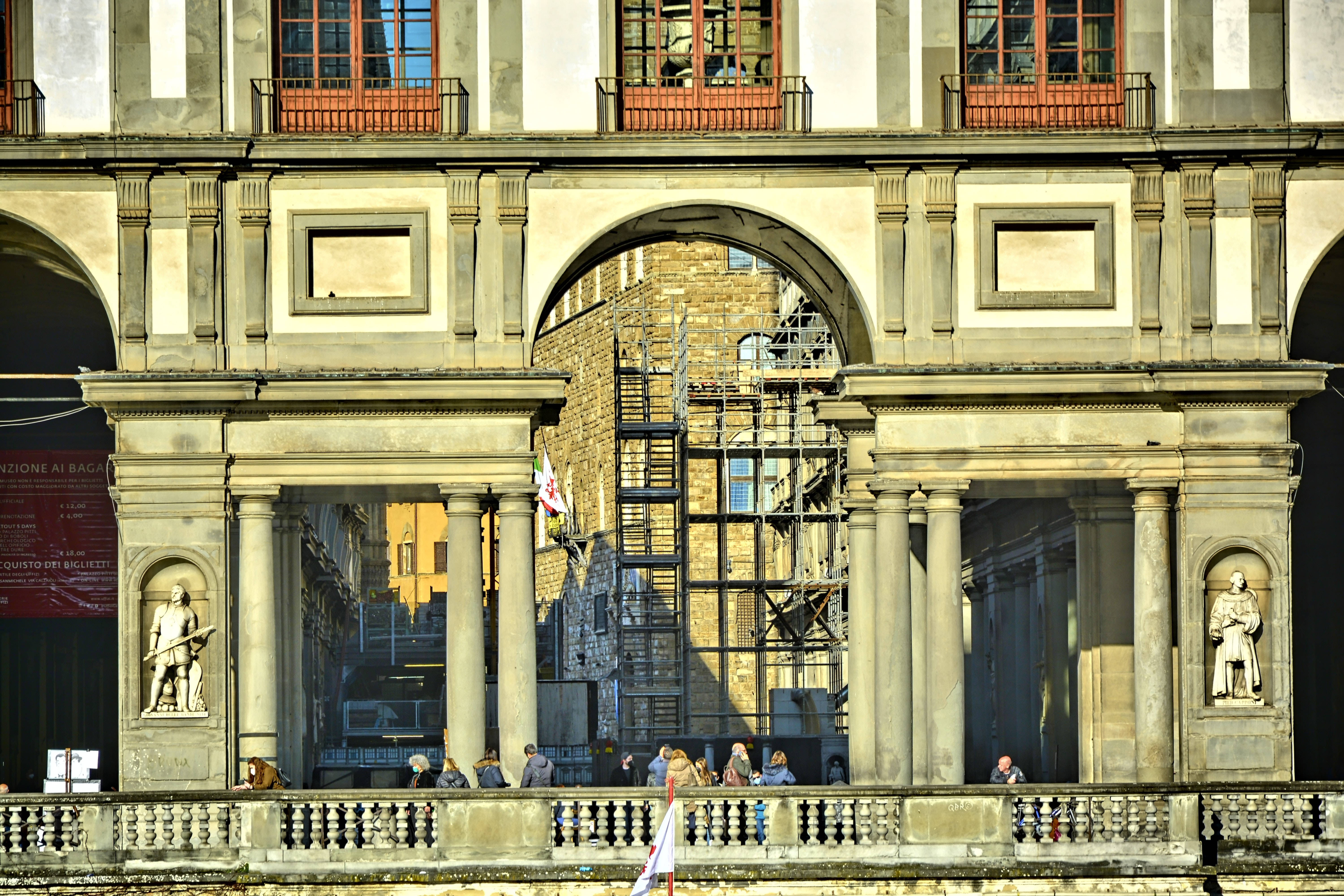 Uffizi Gallery, stone arcade, arched walkways, 5K Desktop Wallpaper