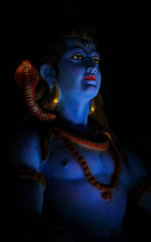 Ujjain Mahakal, blue-skinned deity, cobra coiled around his neck, SD Phone Wallpaper