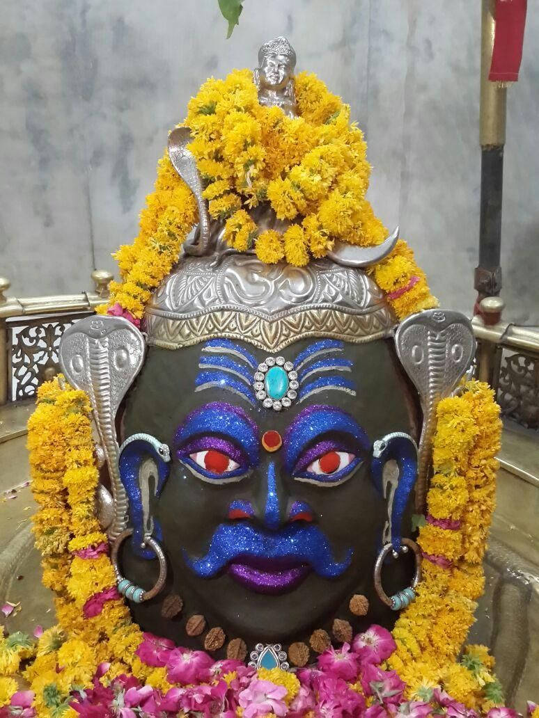 Ujjain Mahakal, green face, dark-skinned deity idol, SD Phone Wallpaper