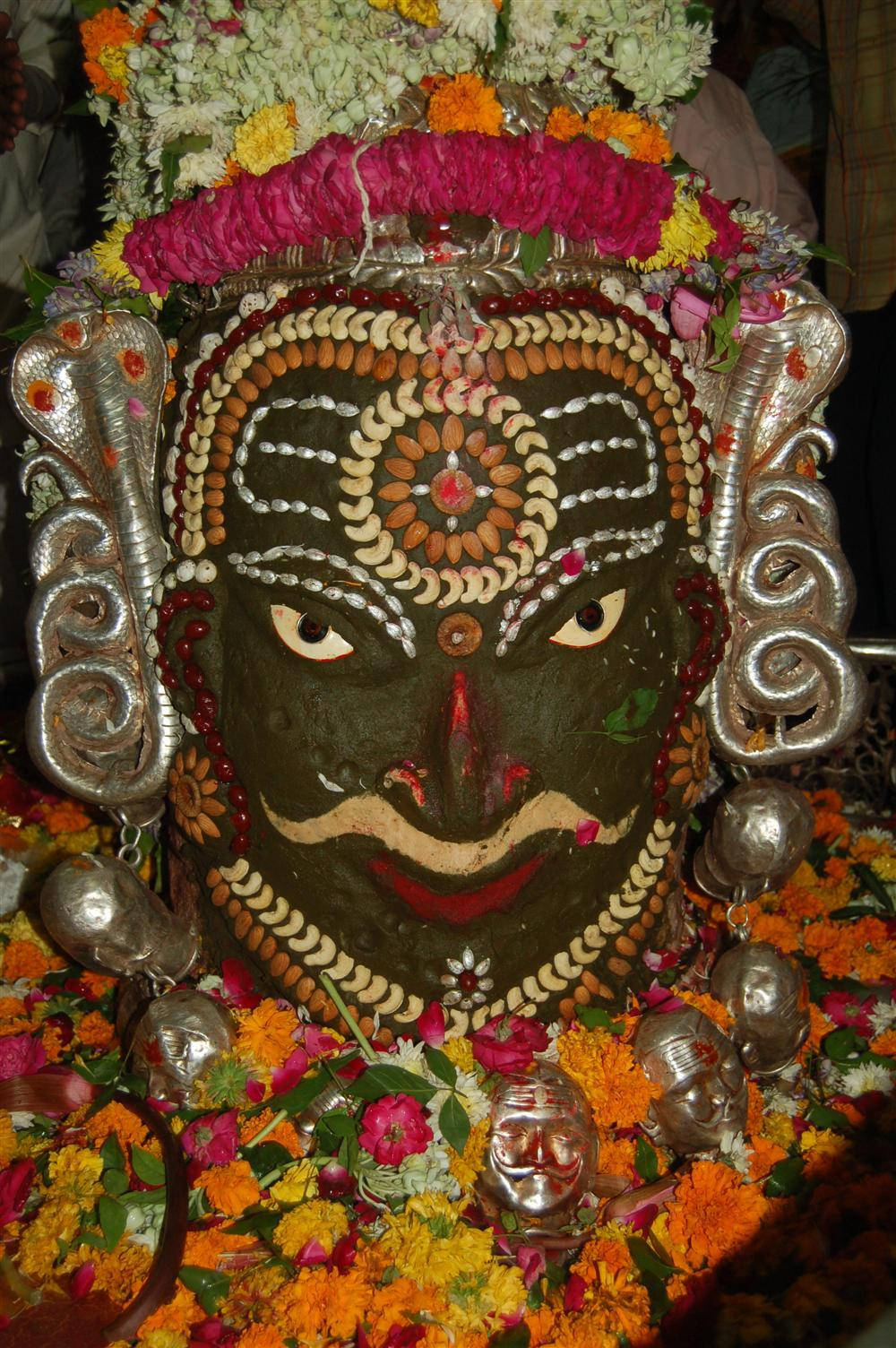 Ujjain Mahakal, Hindu deity mask, marigolds, HD Phone Wallpaper