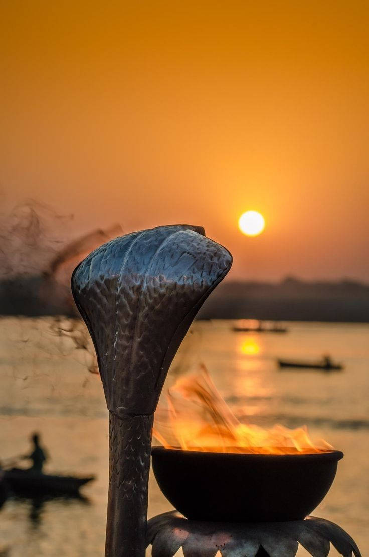 Ujjain Mahakal, cobra statue, flaming snake-head lamp, SD Phone Wallpaper