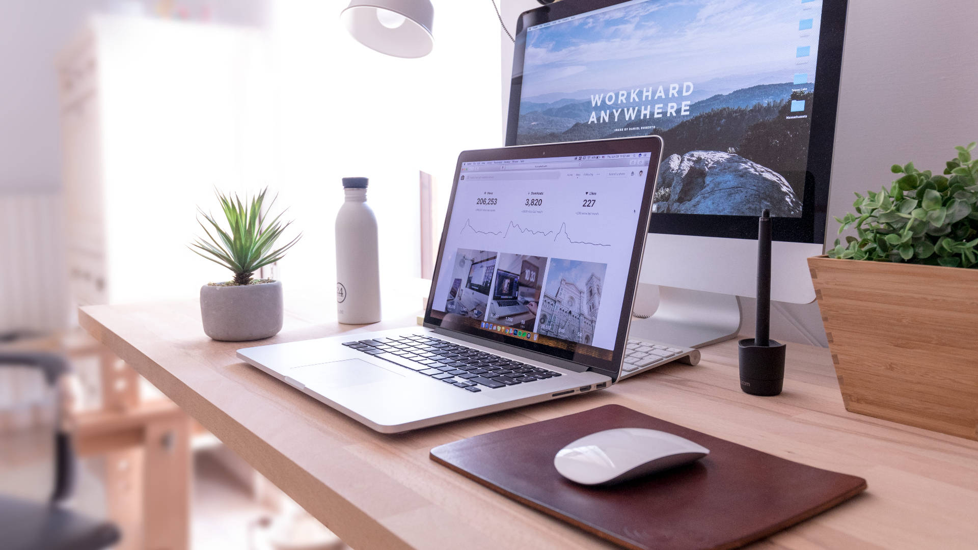 laptop, Full HD computer desktop, wooden desk, Full HD Desktop Wallpaper