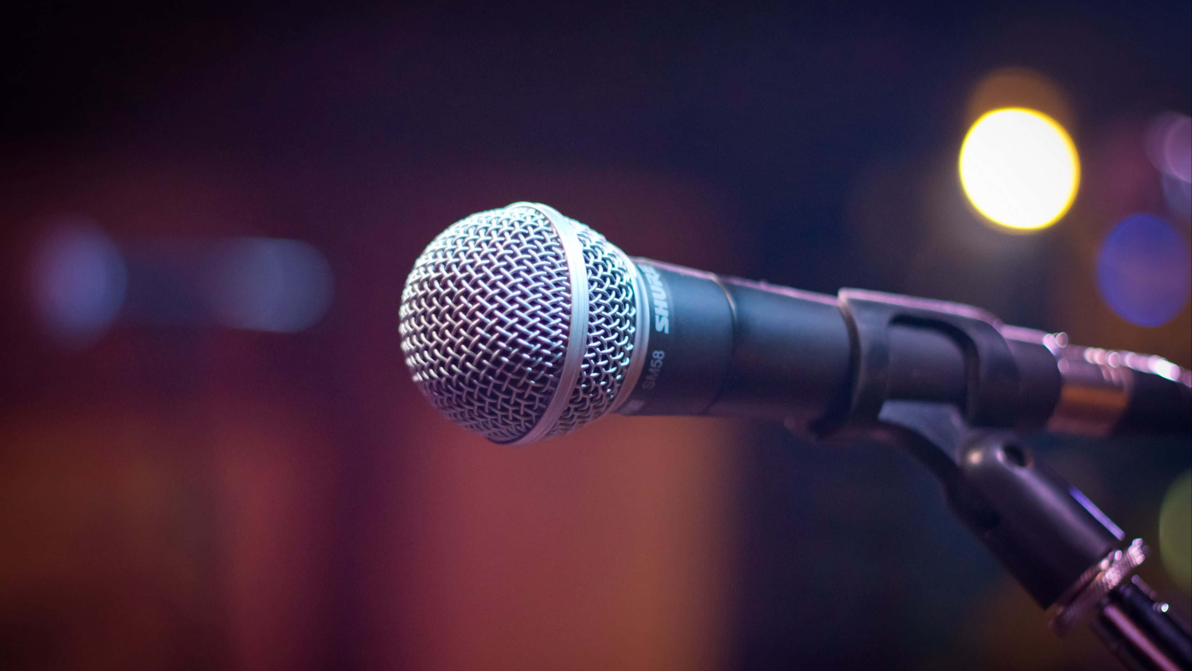 Ultra HD, 3840 x 2160, silver mesh microphone, 4K Desktop Wallpaper