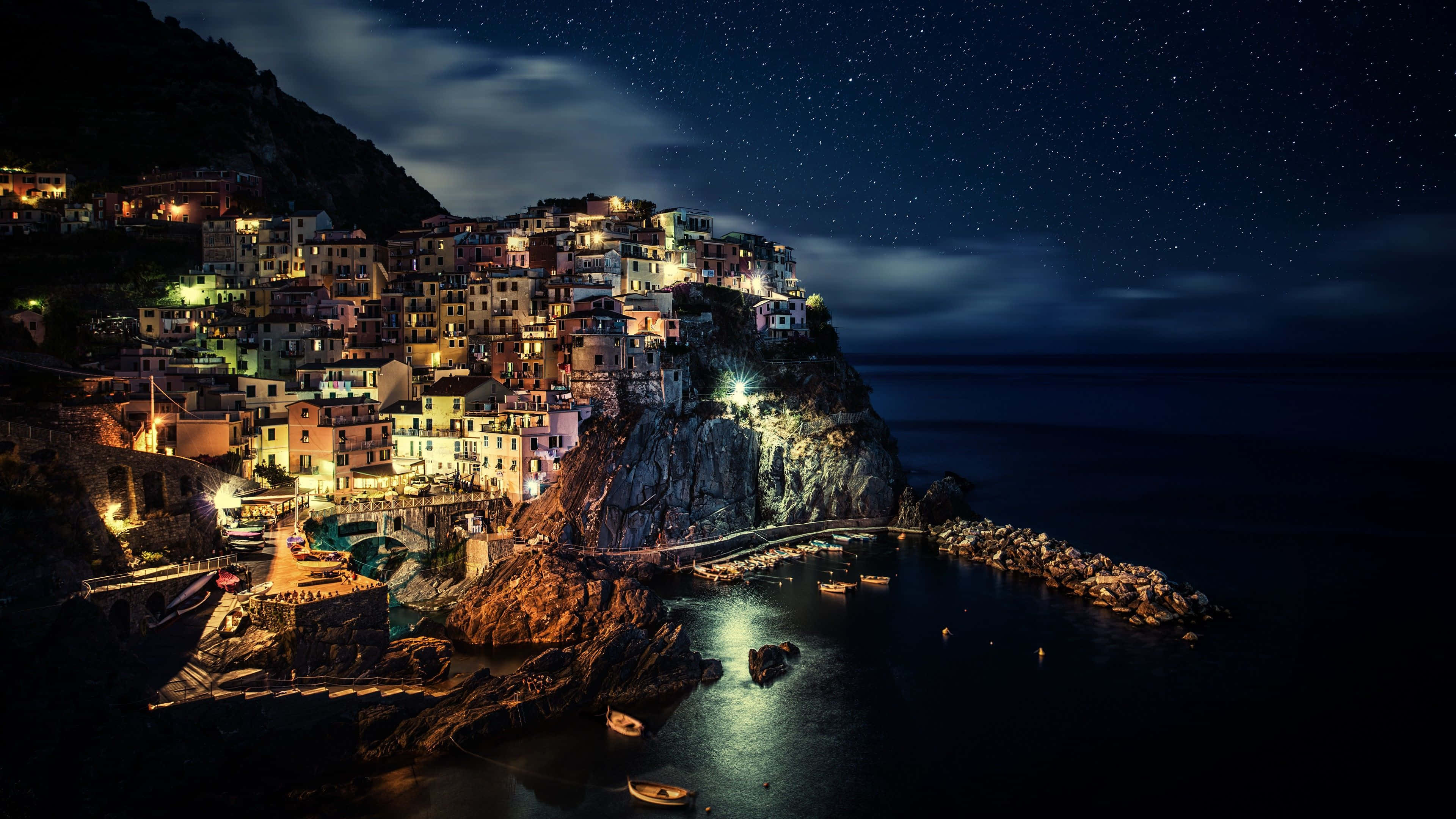 Ultra HD, 3840 x 2160, cliffside coastal village, 4K Desktop Wallpaper