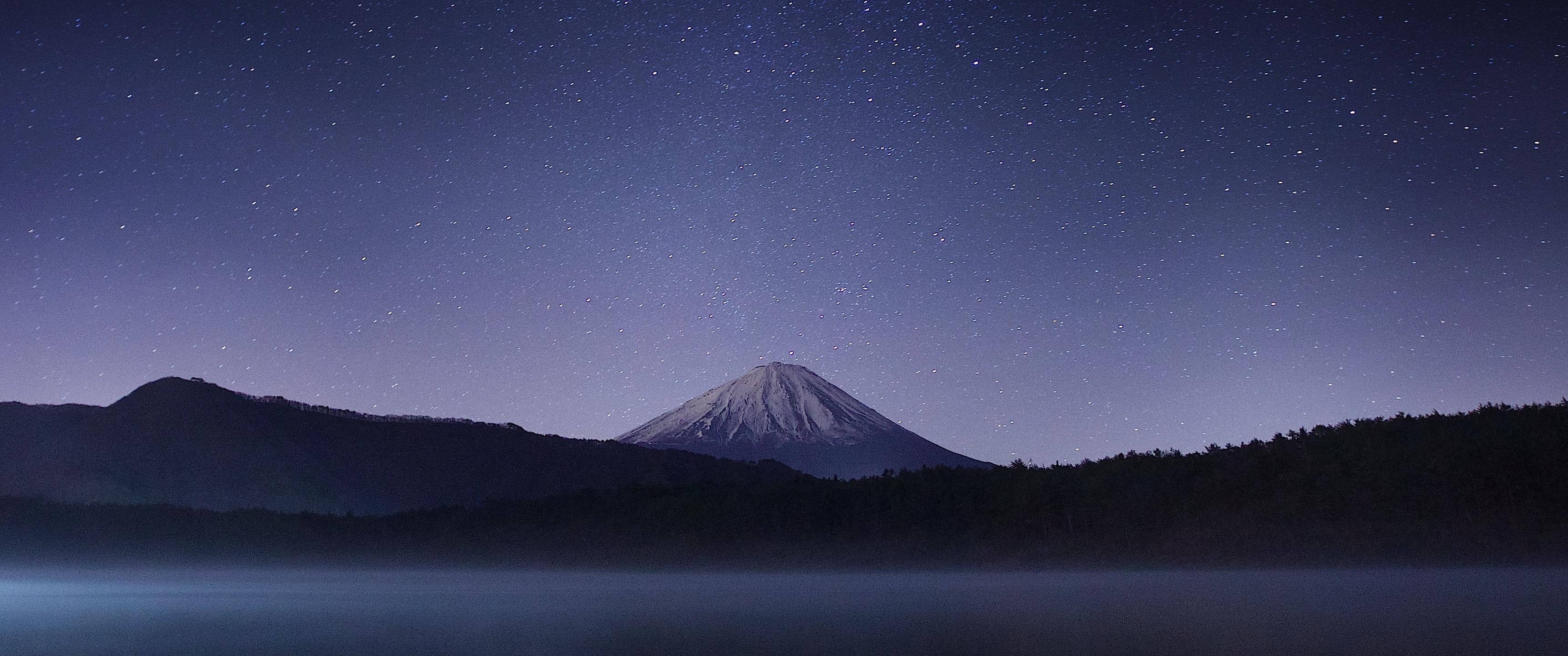 Ultra Wide 4K, dark purple starry sky, snow-capped Mount Fuji, 2K Desktop Wallpaper