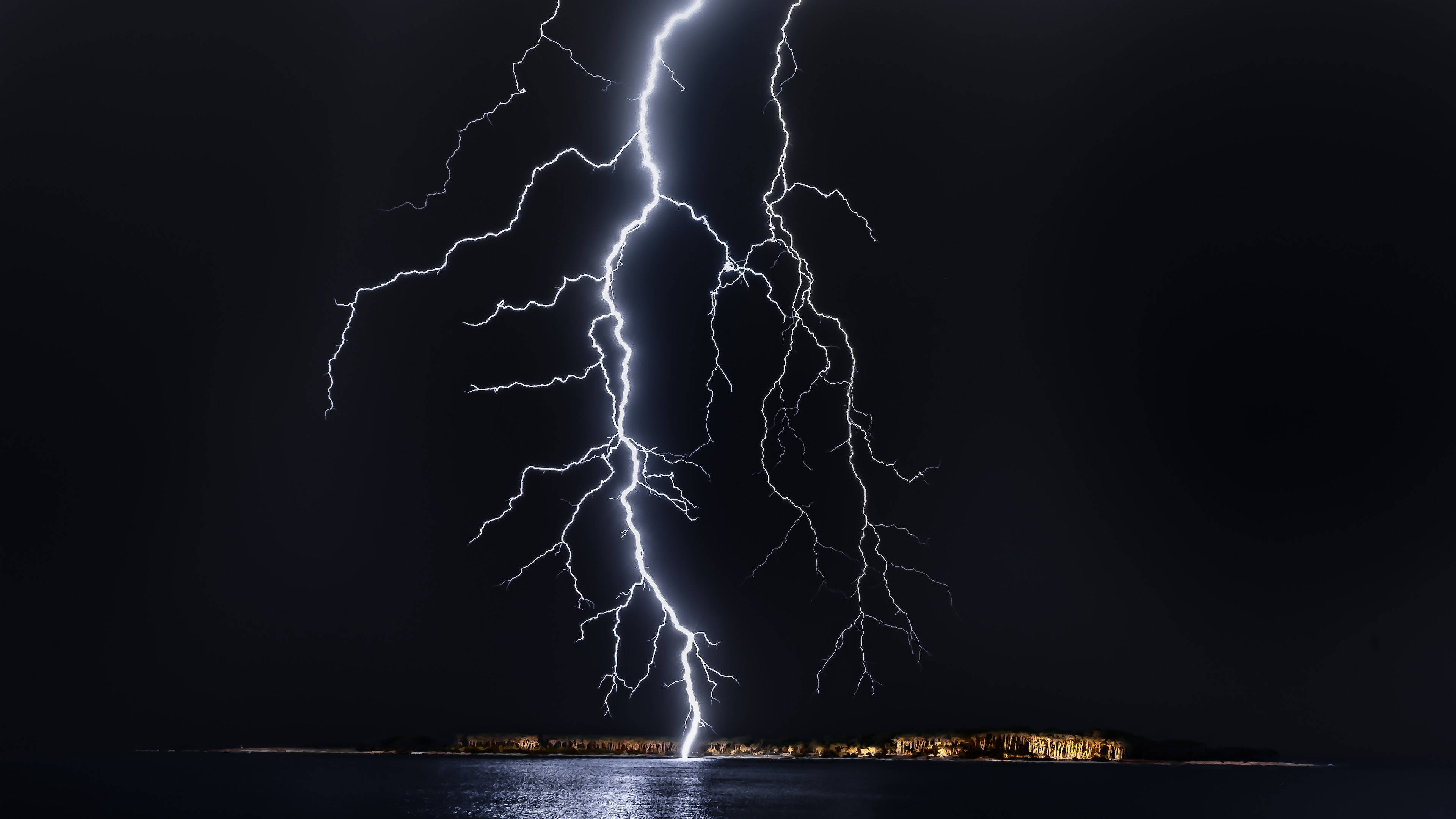 4K Ultra HD 2160p, lightning, dark night sky, 4K Desktop Wallpaper