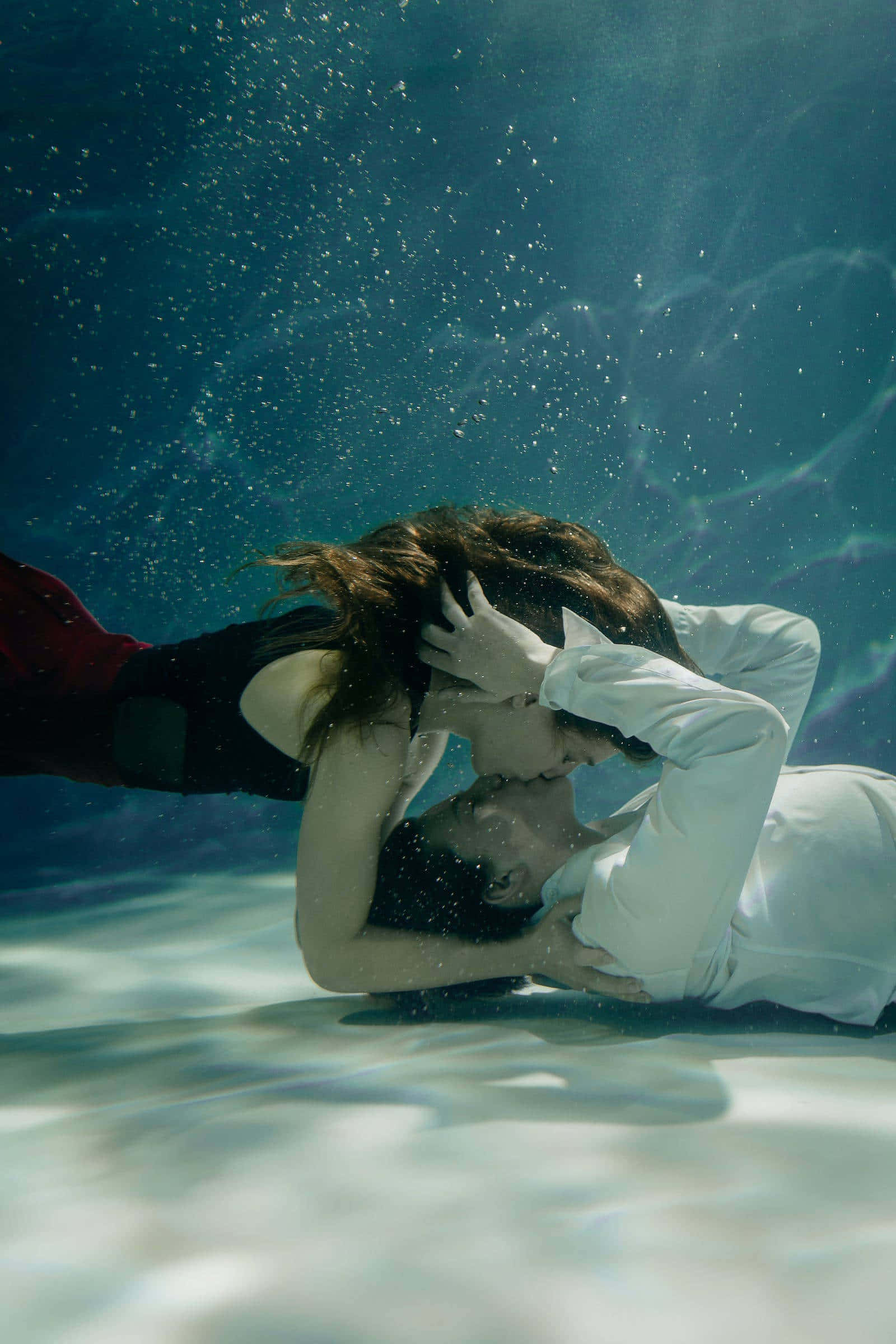 iPhone, underwater, pool, Full HD Phone Wallpaper