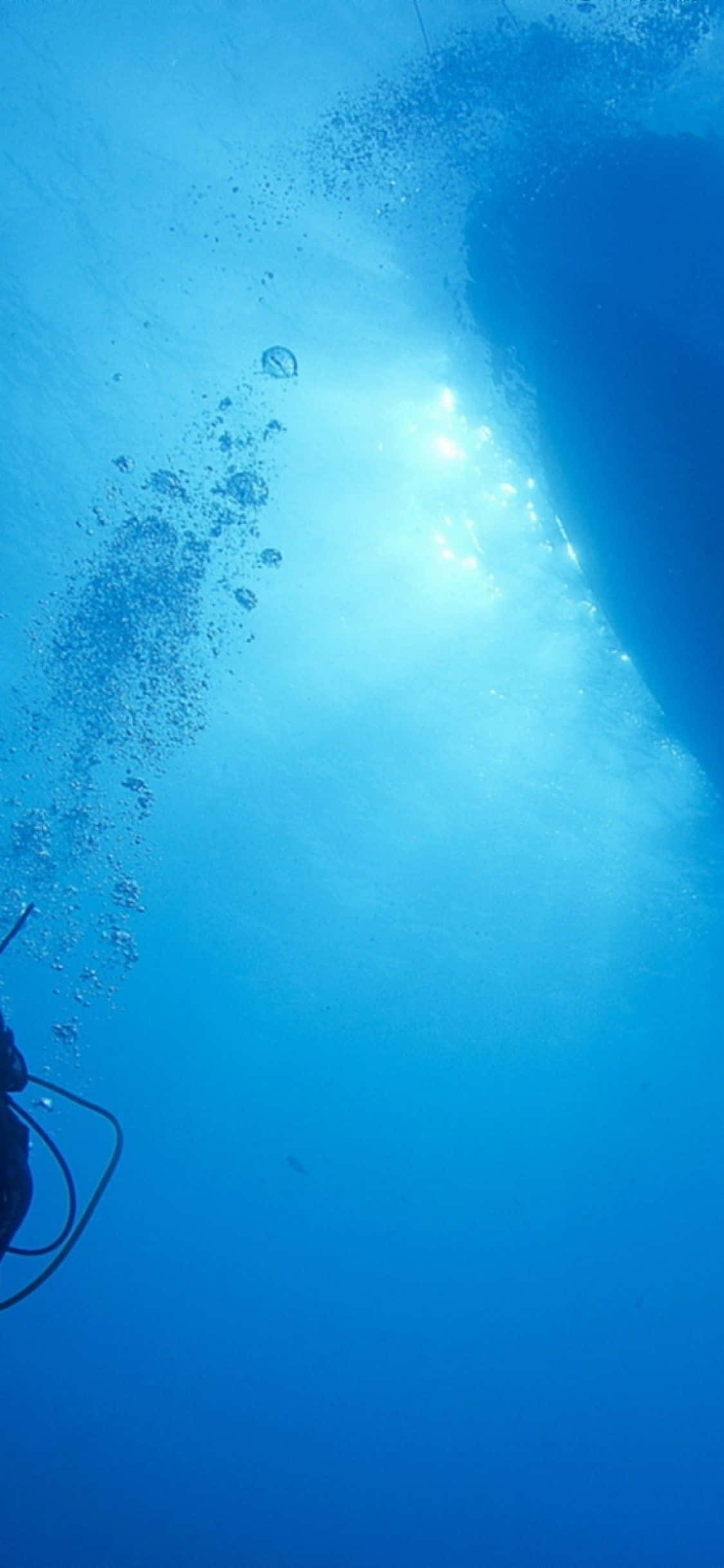 Underwater iPhone, diver, clear blue water, Full HD Phone Wallpaper