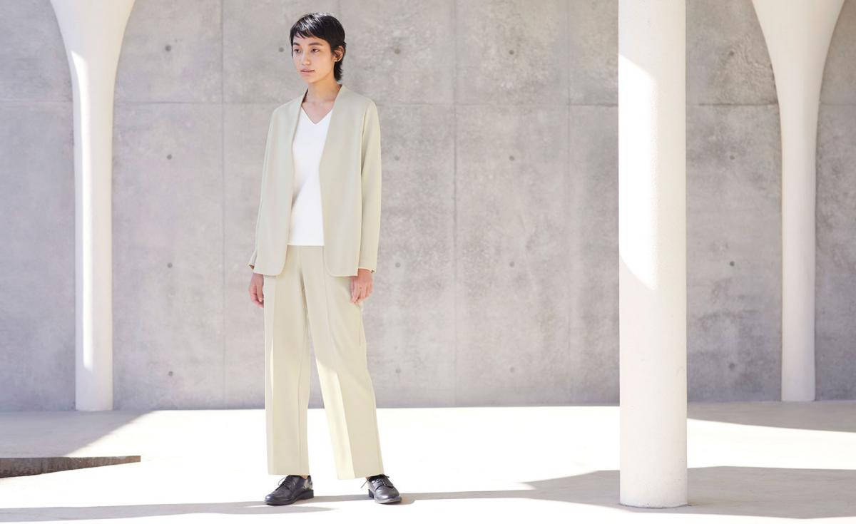 Uniqlo, beige suit, bright sunlight, SD Desktop Wallpaper