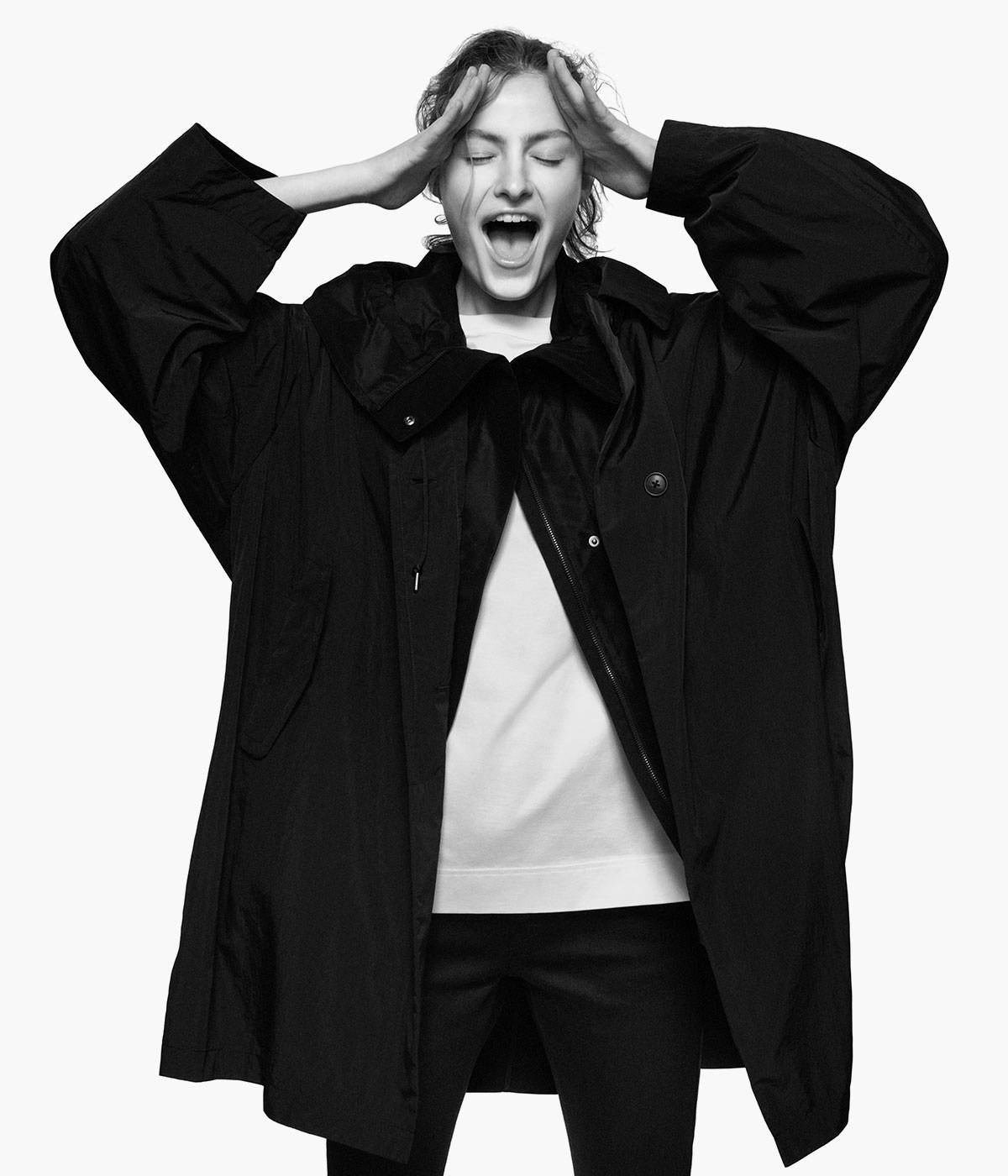 Uniqlo, female model, black coat, HD Phone Wallpaper