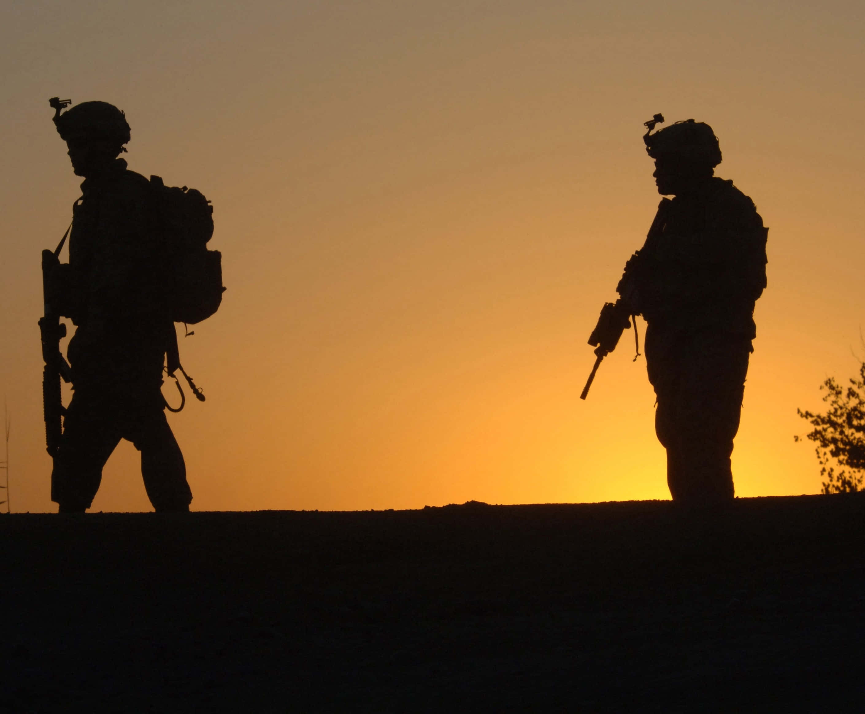 United States Army, orange sunset, barren hillside, 2K Desktop Wallpaper