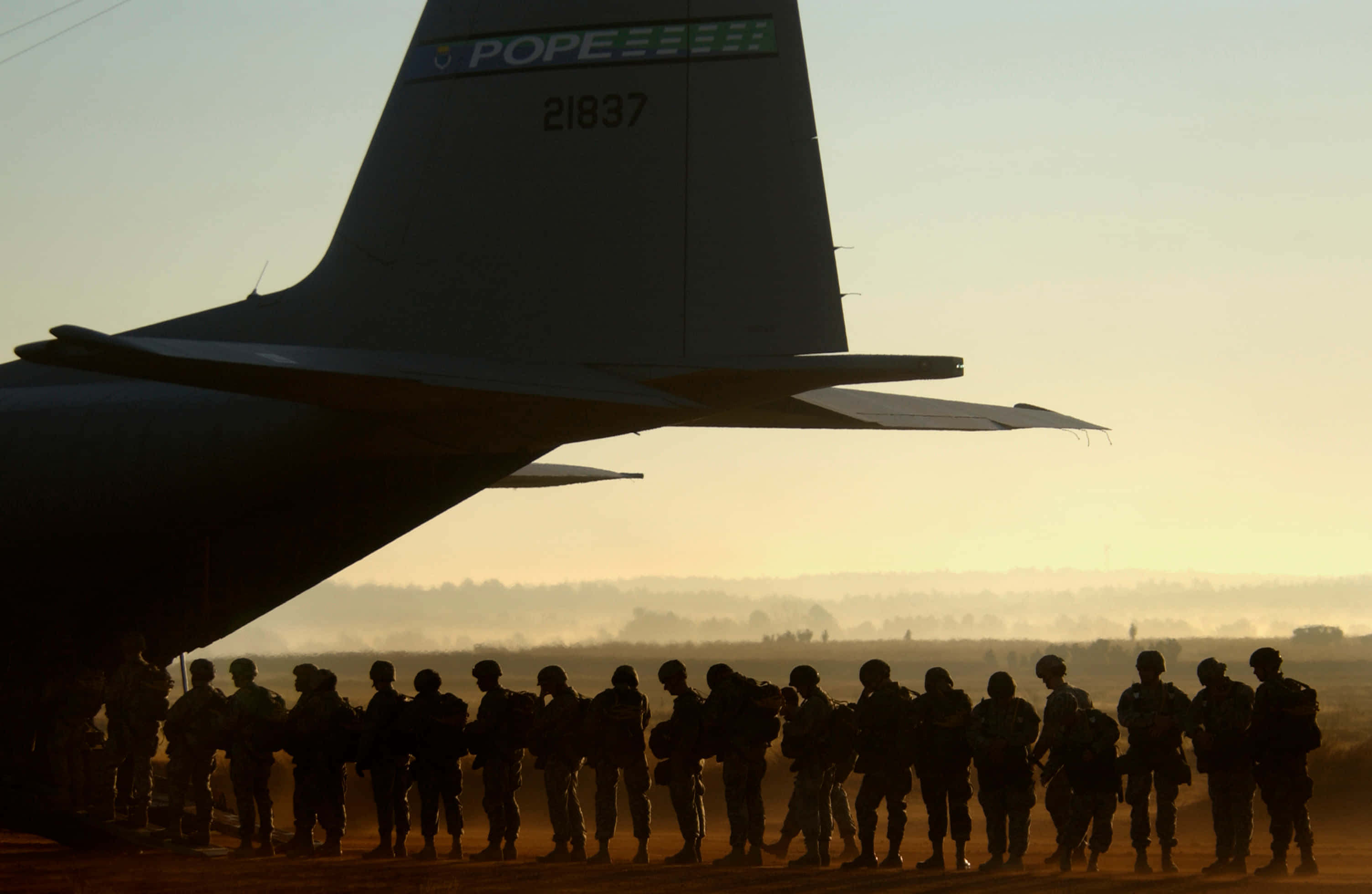 United States Army, soldiers, military transport plane, 2K Desktop Wallpaper