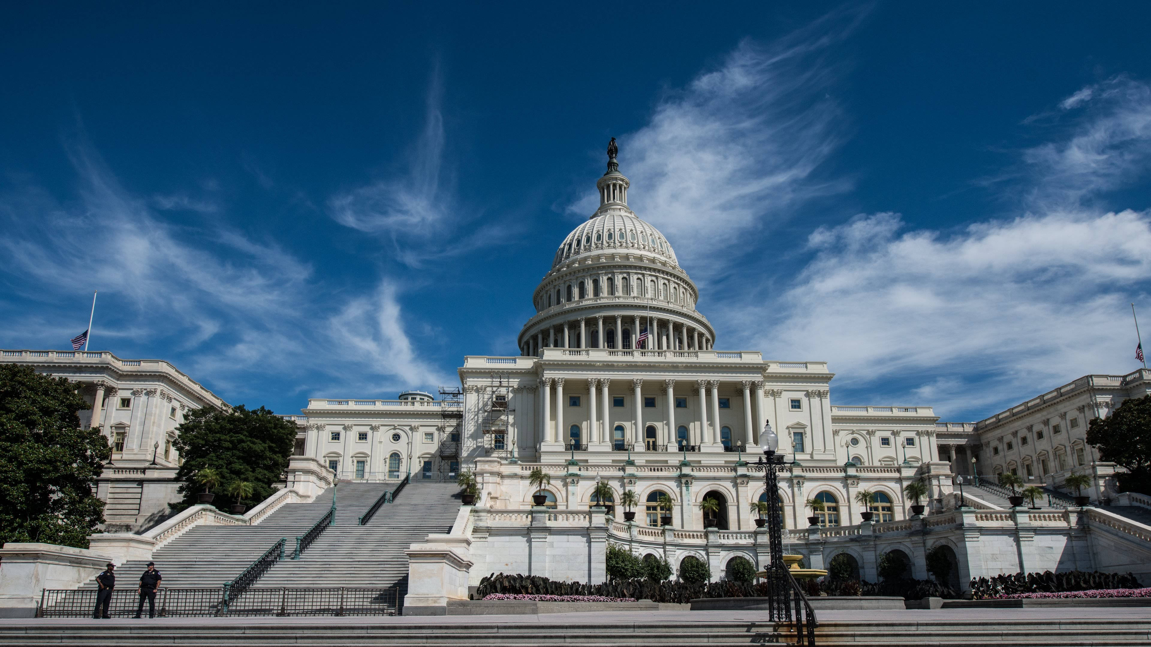 United States Capitol, white marble facade, grand steps, 4K Desktop Wallpaper