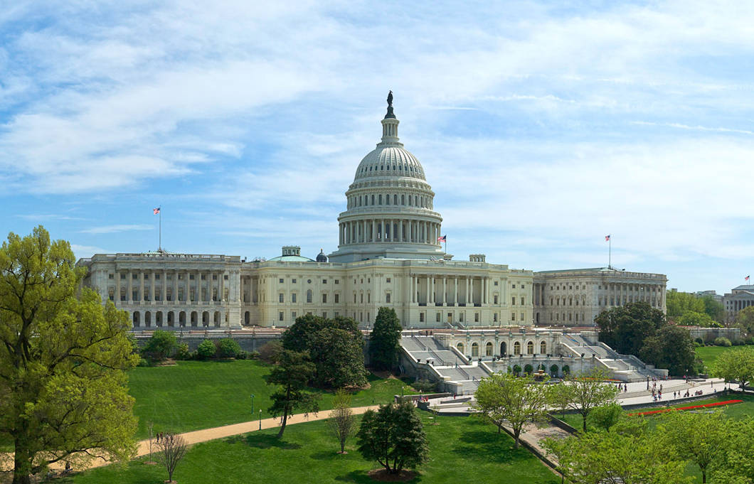 United States Capitol, bright blue sky, scattered clouds, SD Desktop Wallpaper