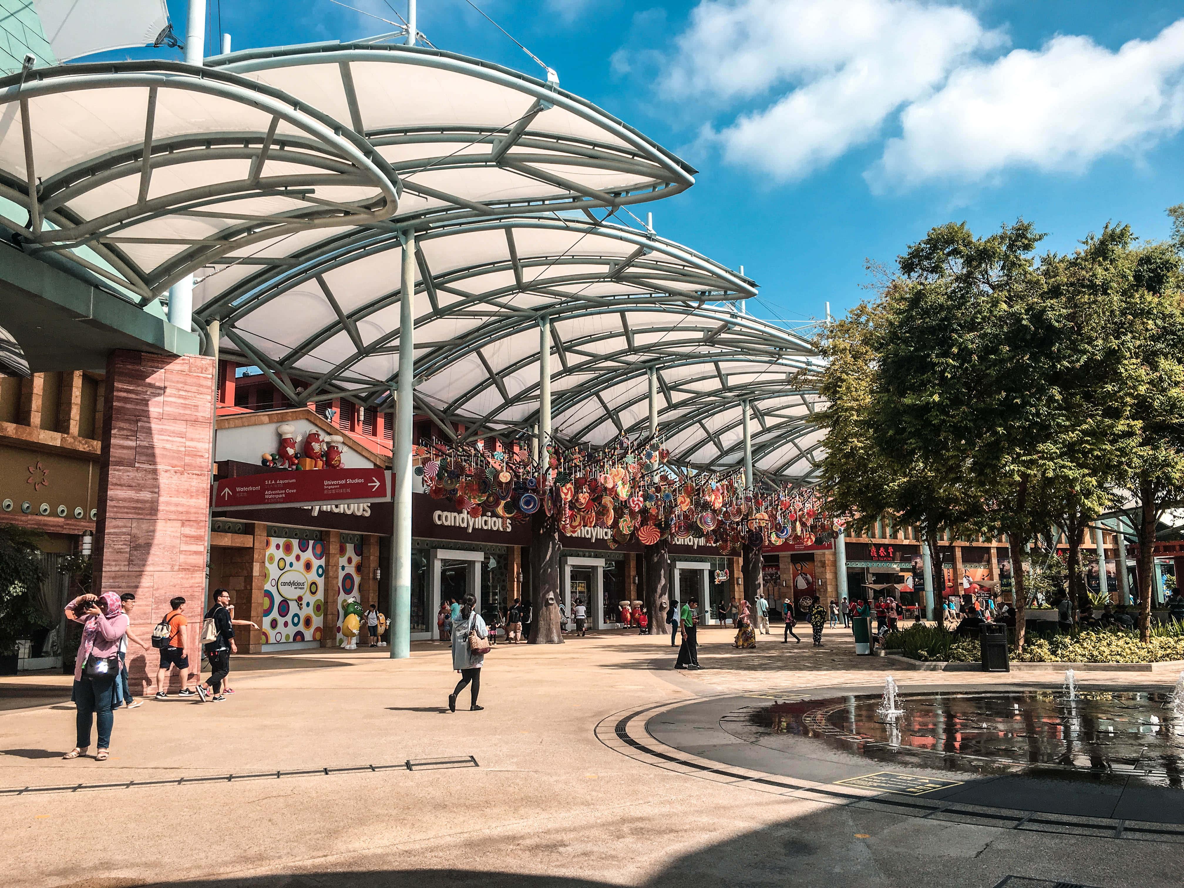 Universal Studios Singapore, entrance area, curved white canopies, 4K Desktop Wallpaper