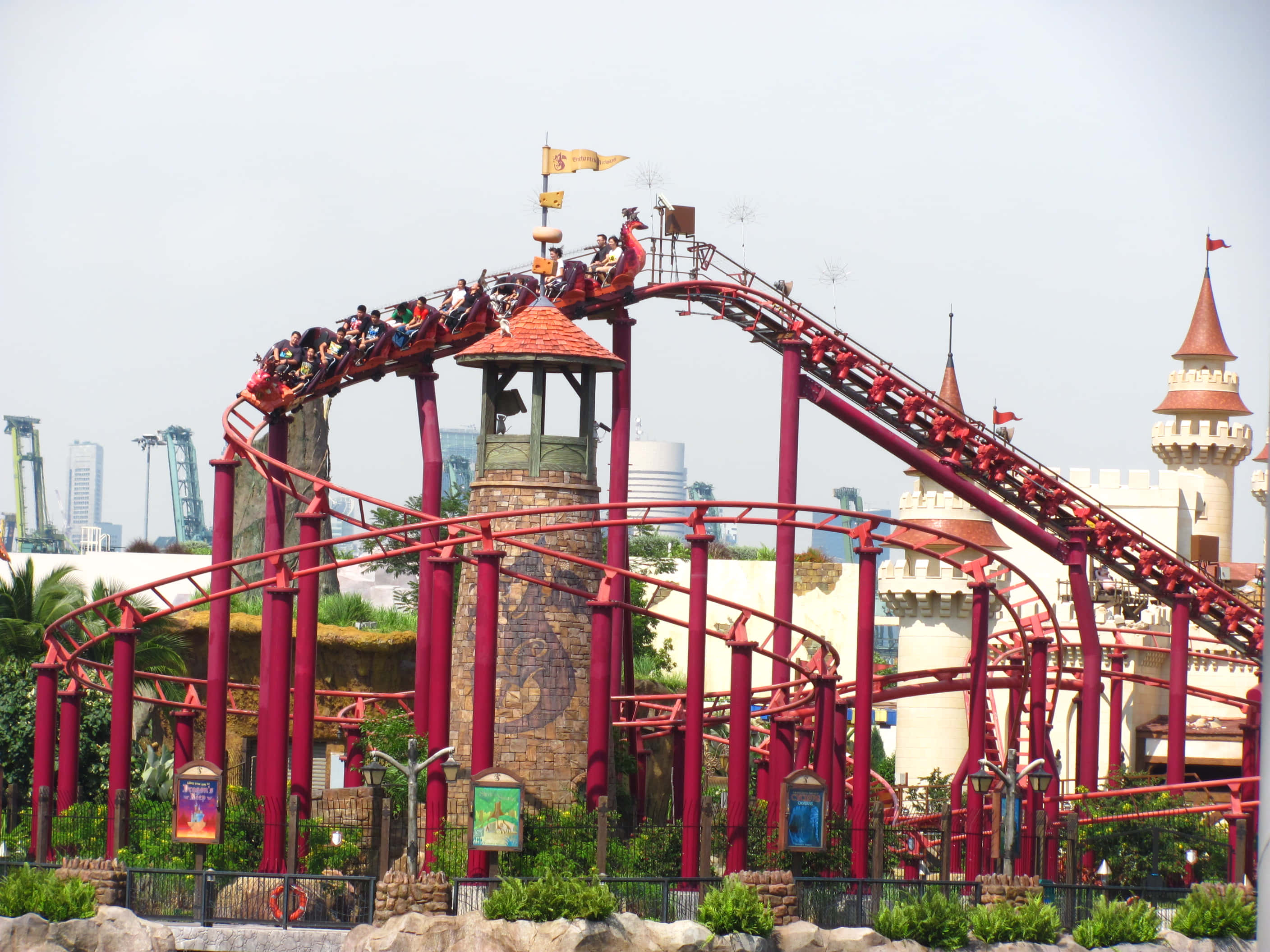 Universal Studios Singapore, roller coaster, red, 2K Desktop Wallpaper