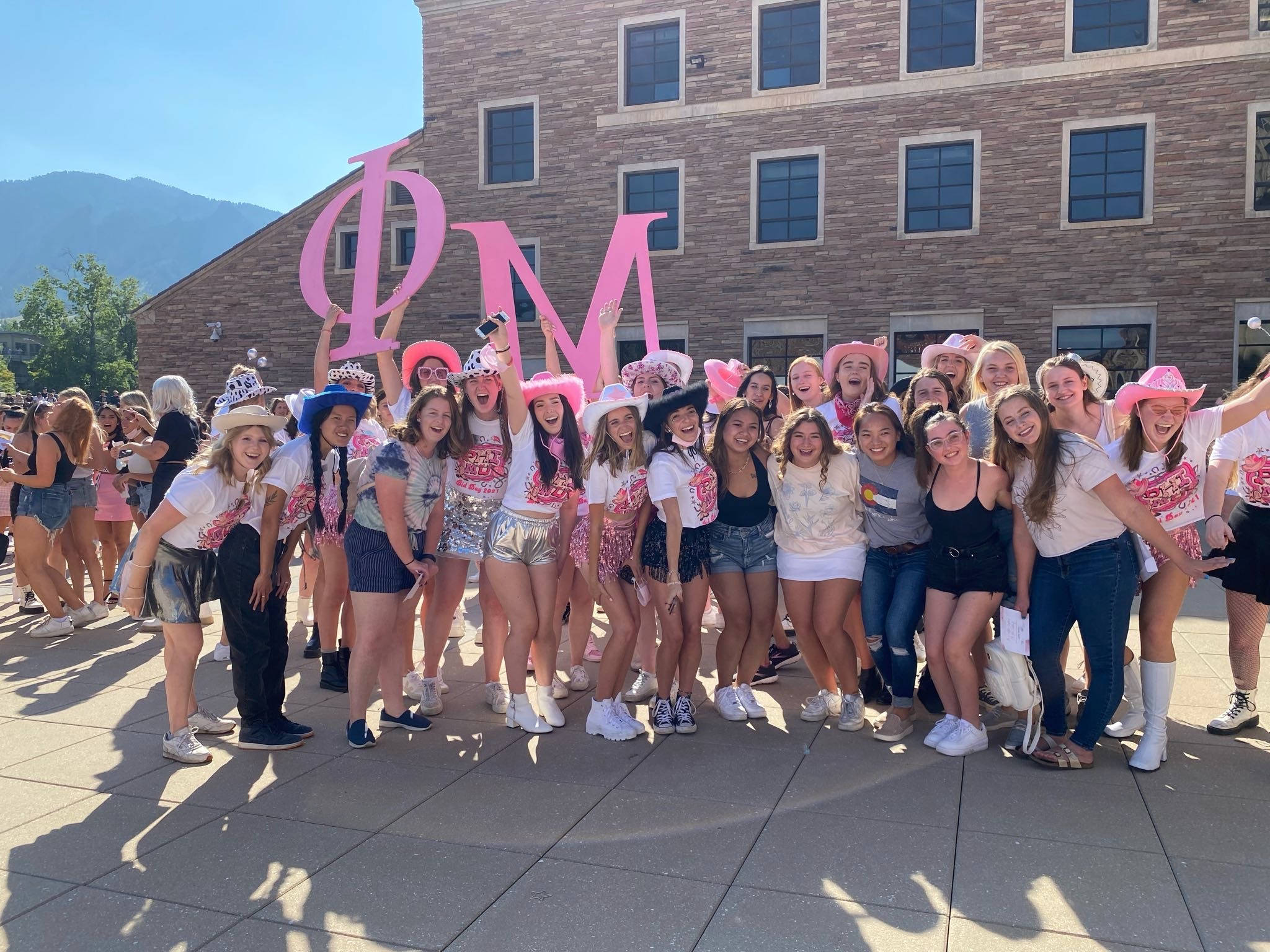 University of Colorado Boulder, pink Phi Mu letter sign, pink cowboy hats, Full HD Desktop Wallpaper