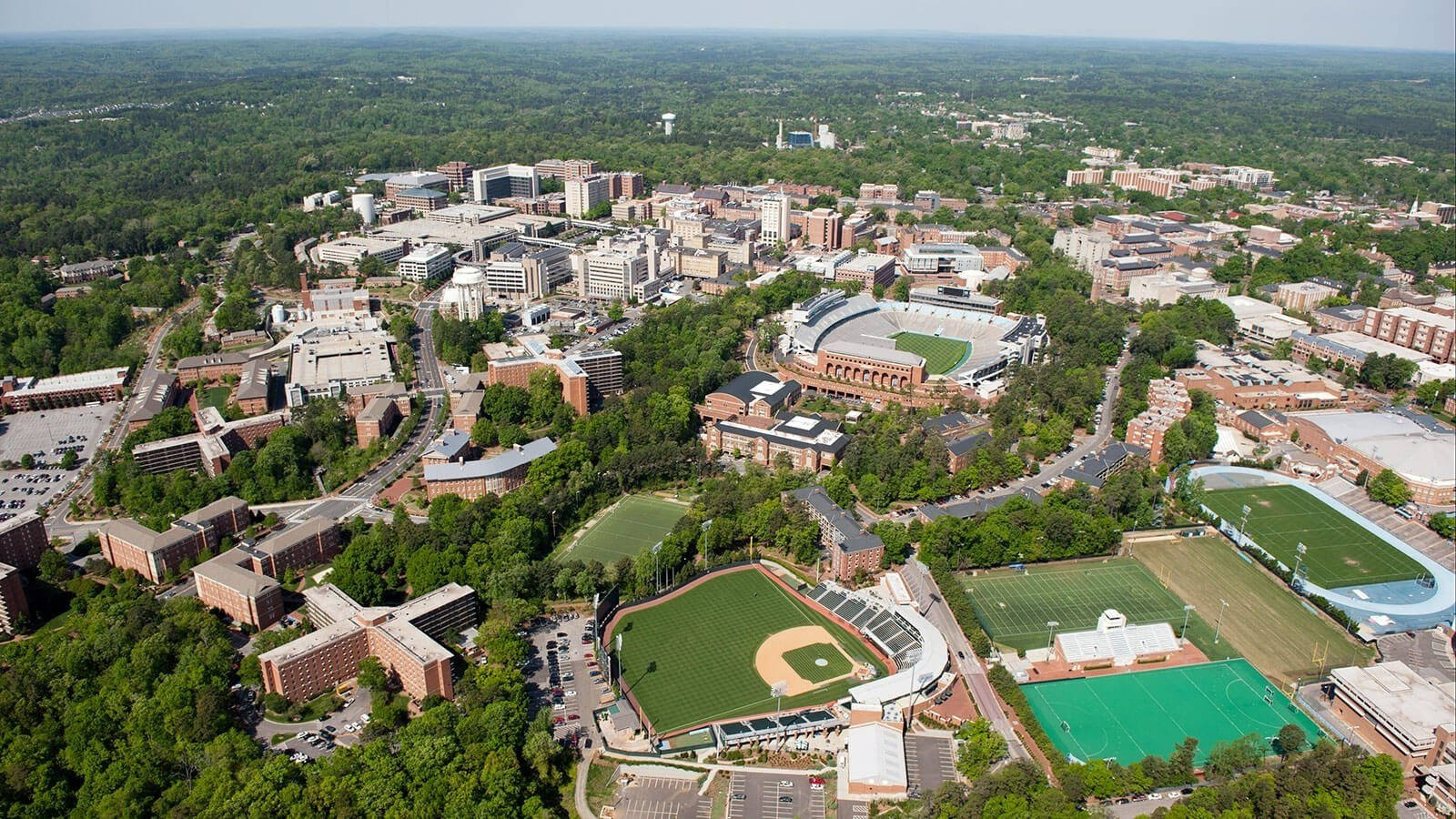 University Of North Carolina, brick buildings, green fields, HD Desktop Wallpaper