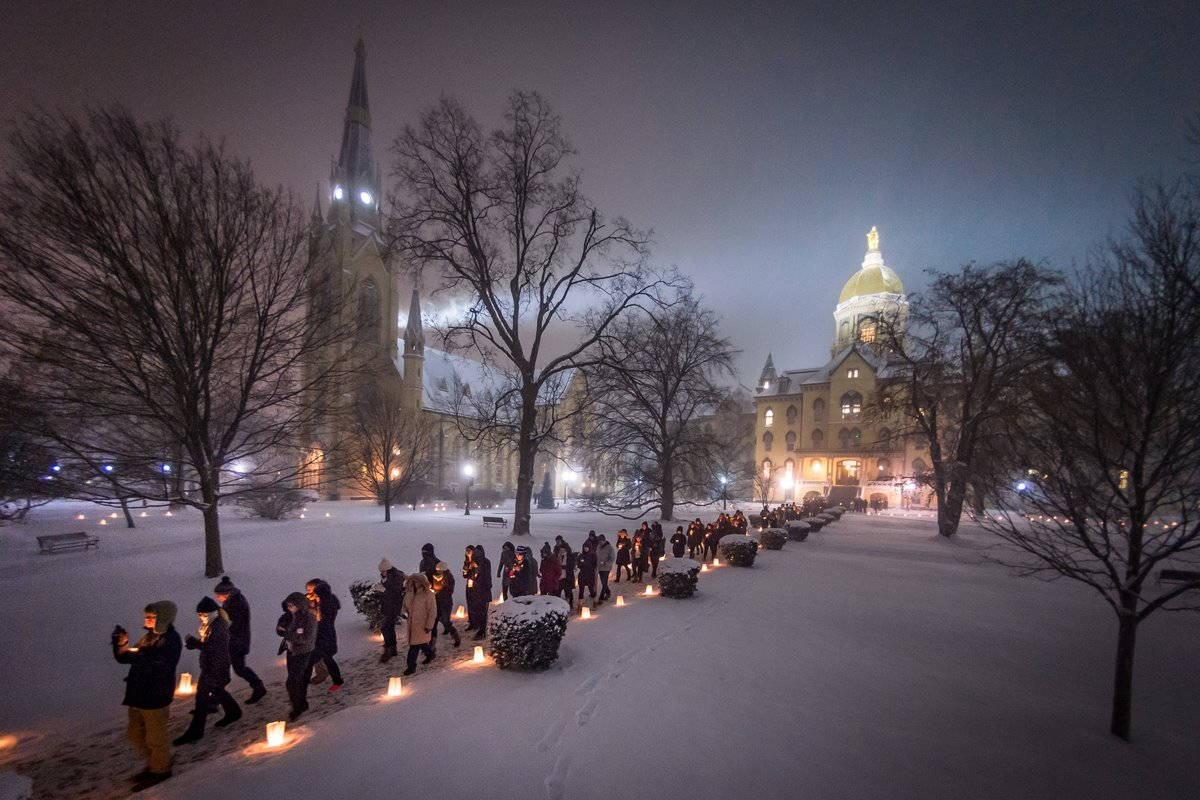 University Of Notre Dame, midnight prayer service, winter night, SD Desktop Wallpaper