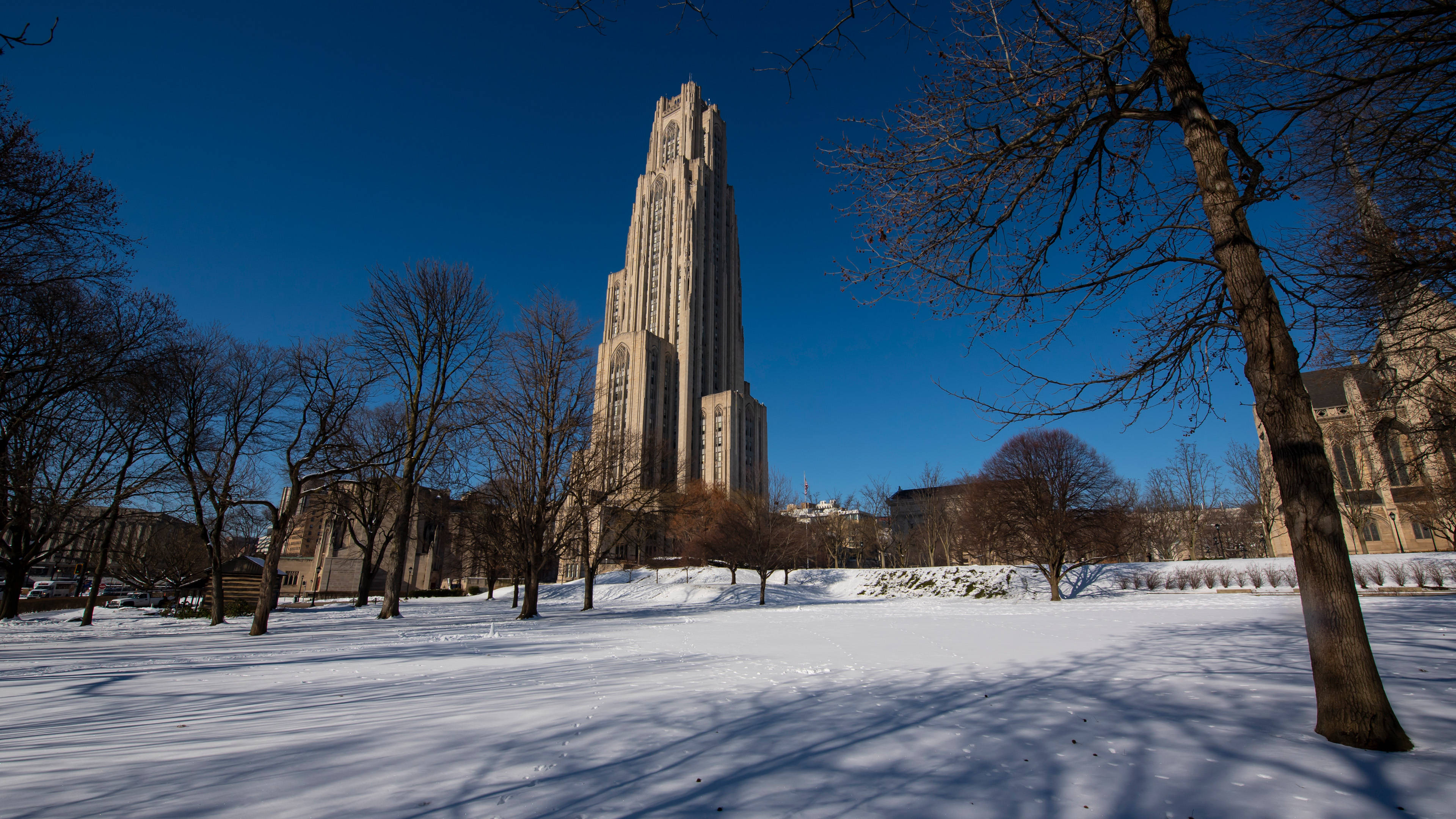 University Of Pittsburgh, Gothic cathedral, clear blue sky, 4K Desktop Wallpaper