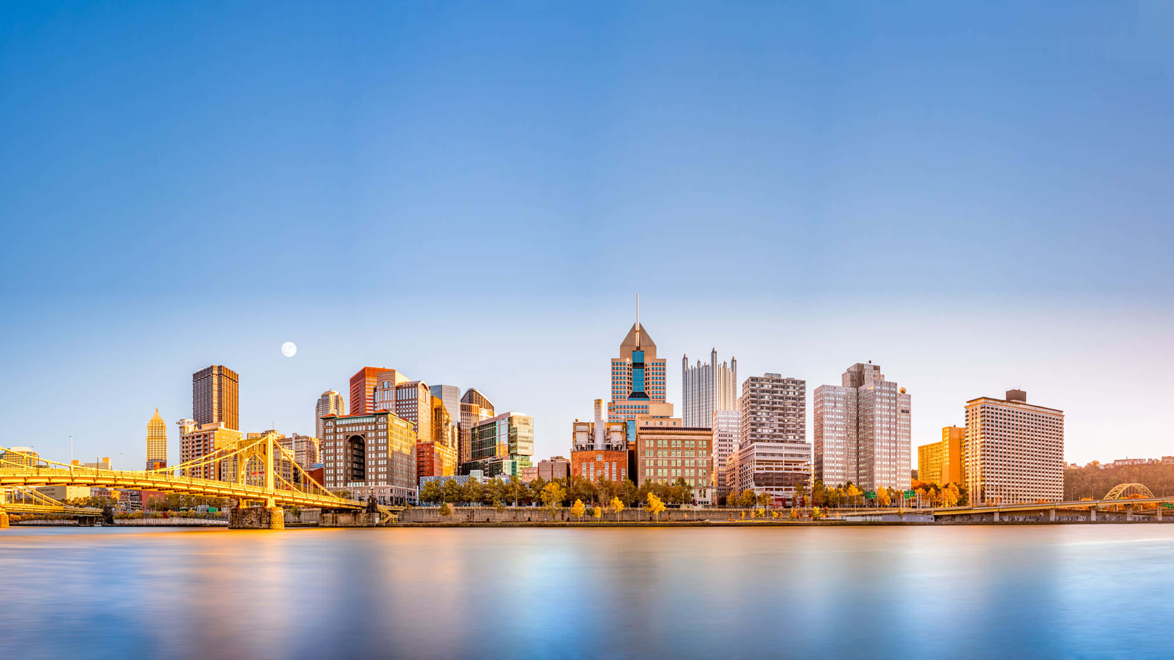 Pittsburgh Skyline, yellow bridge, calm river, 4K Desktop Wallpaper