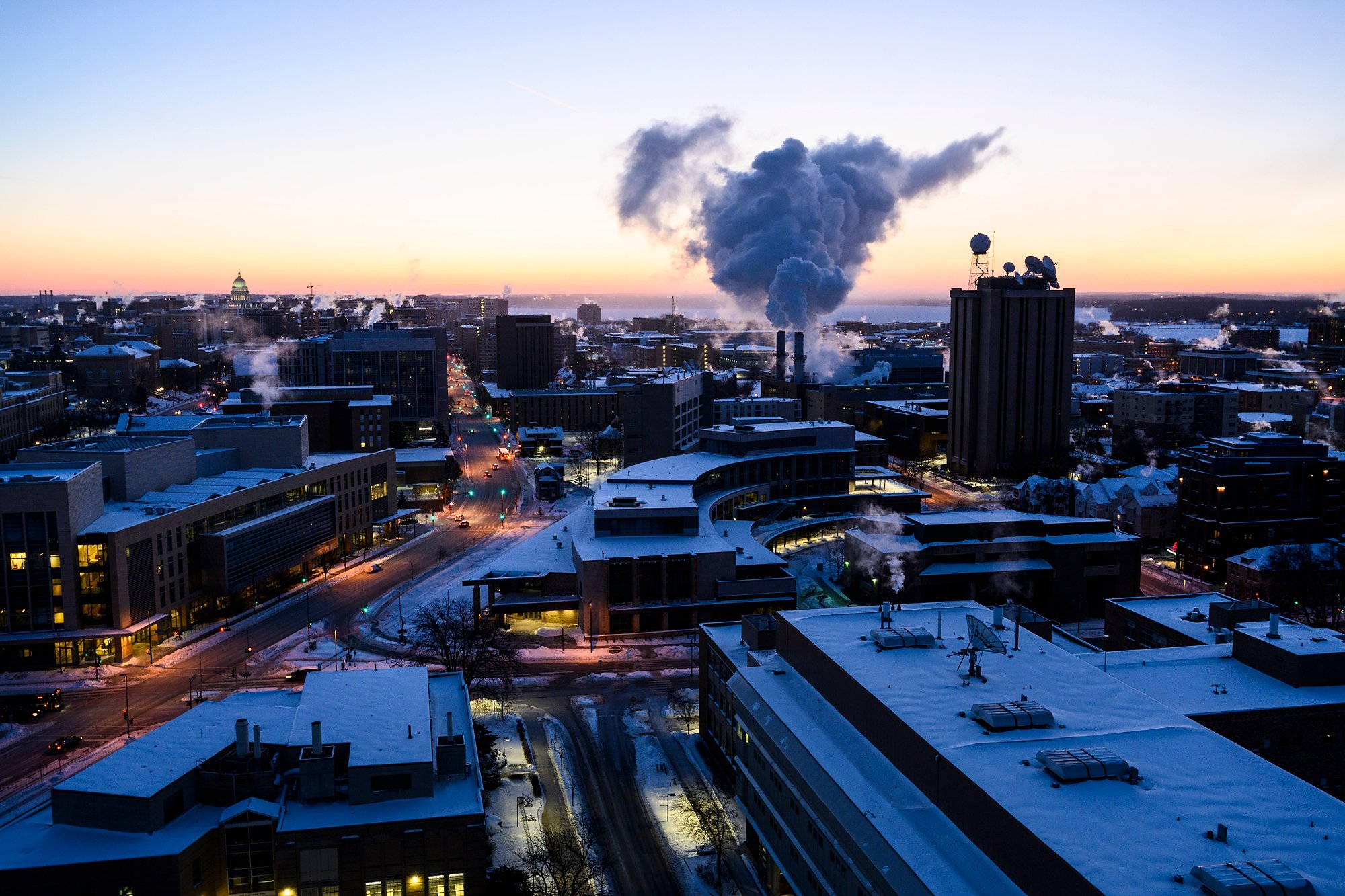 University Of Wisconsin-madison, snowy urban skyline, dusk, Full HD Desktop Wallpaper