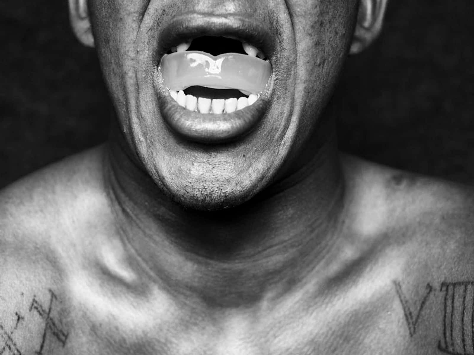 man, unorthodox teeth, dental appliance, HD Desktop Wallpaper