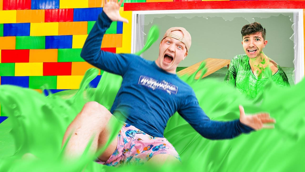 Unspeakable, vibrant green slime, colorful plastic slide, HD Desktop Wallpaper